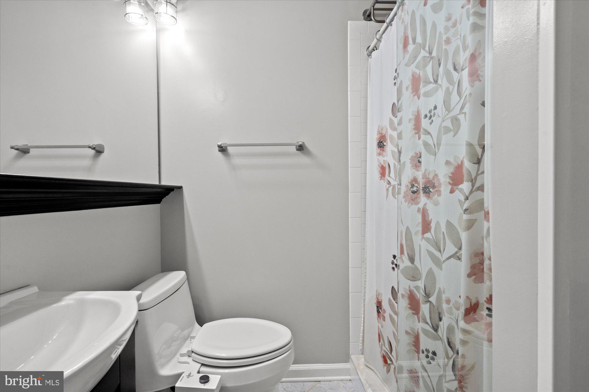 FAIRLINGTON ARBORS - Residential Lease