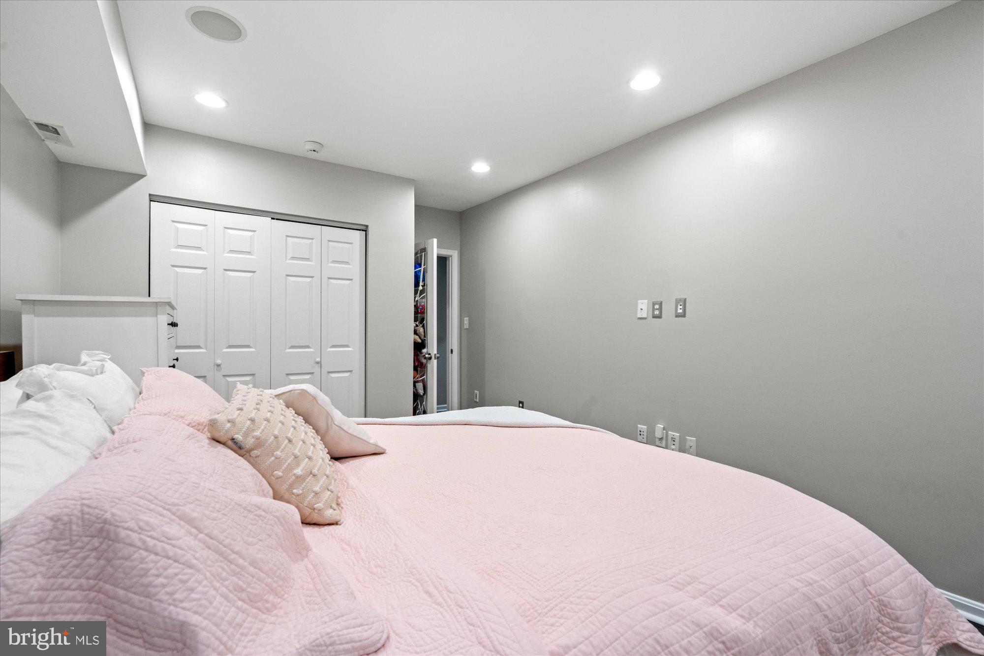 FAIRLINGTON ARBORS - Residential Lease