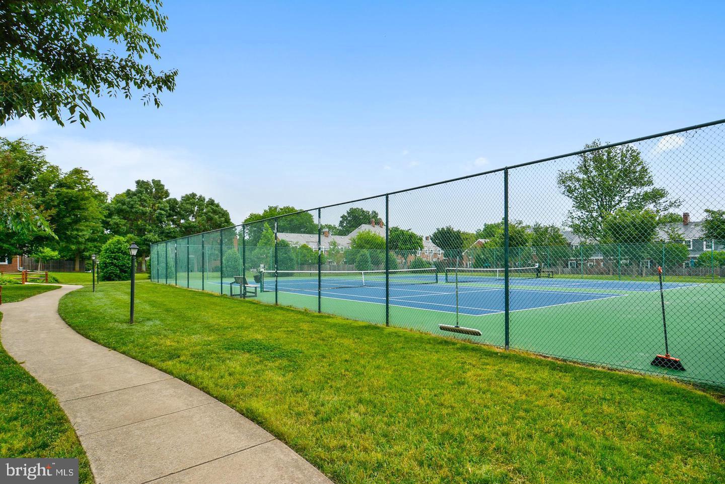 FAIRLINGTON ARBORS - Residential Lease