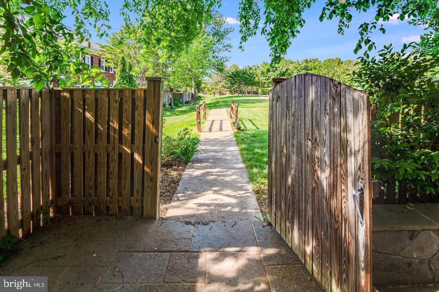 FAIRLINGTON ARBORS - Residential Lease