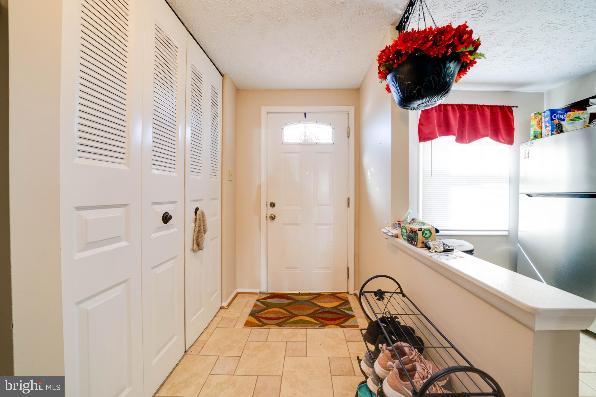 MIDDLEBROOK COMMONS - Residential Lease