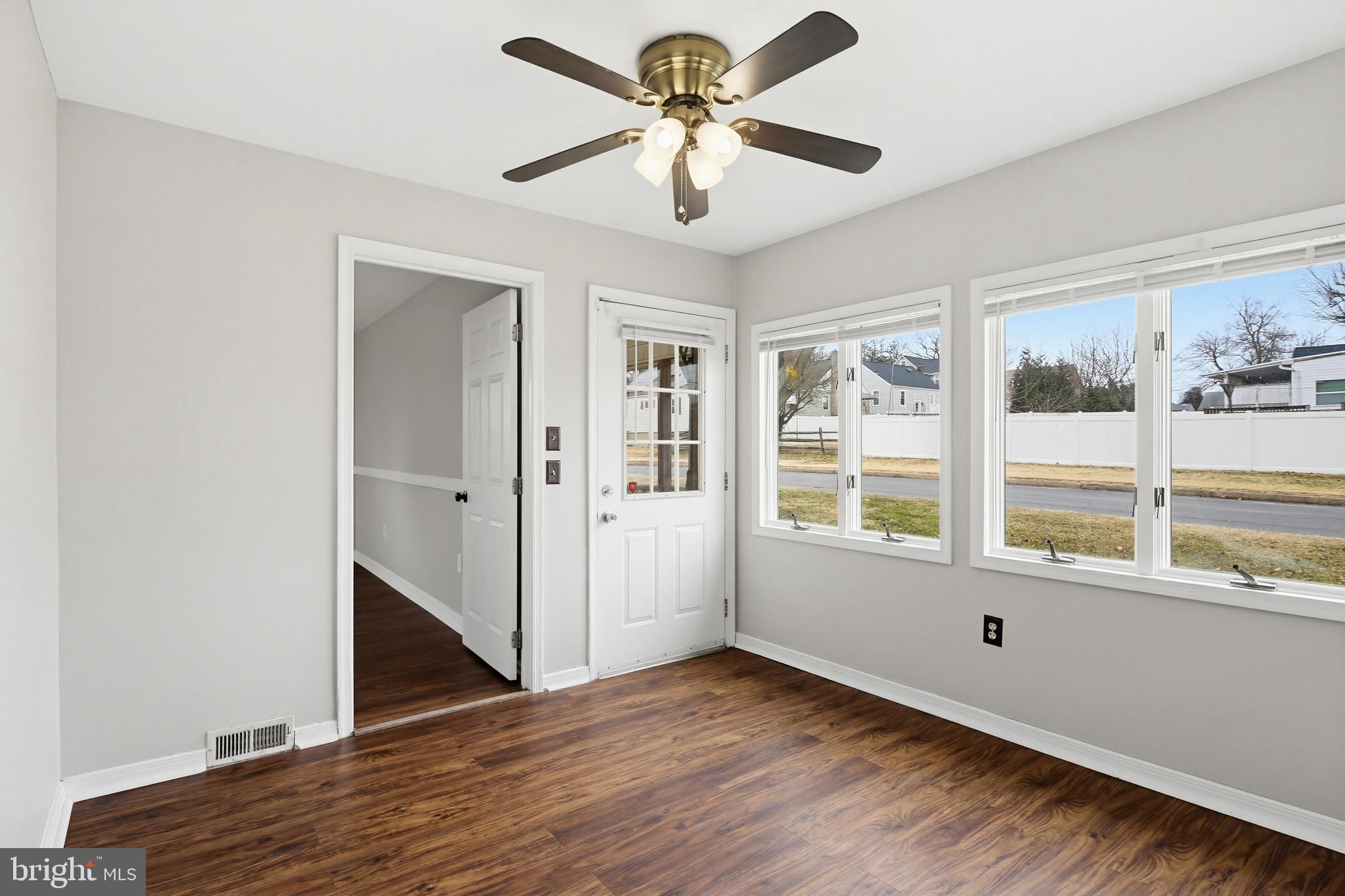 CALIFORNIA GROVE - Residential