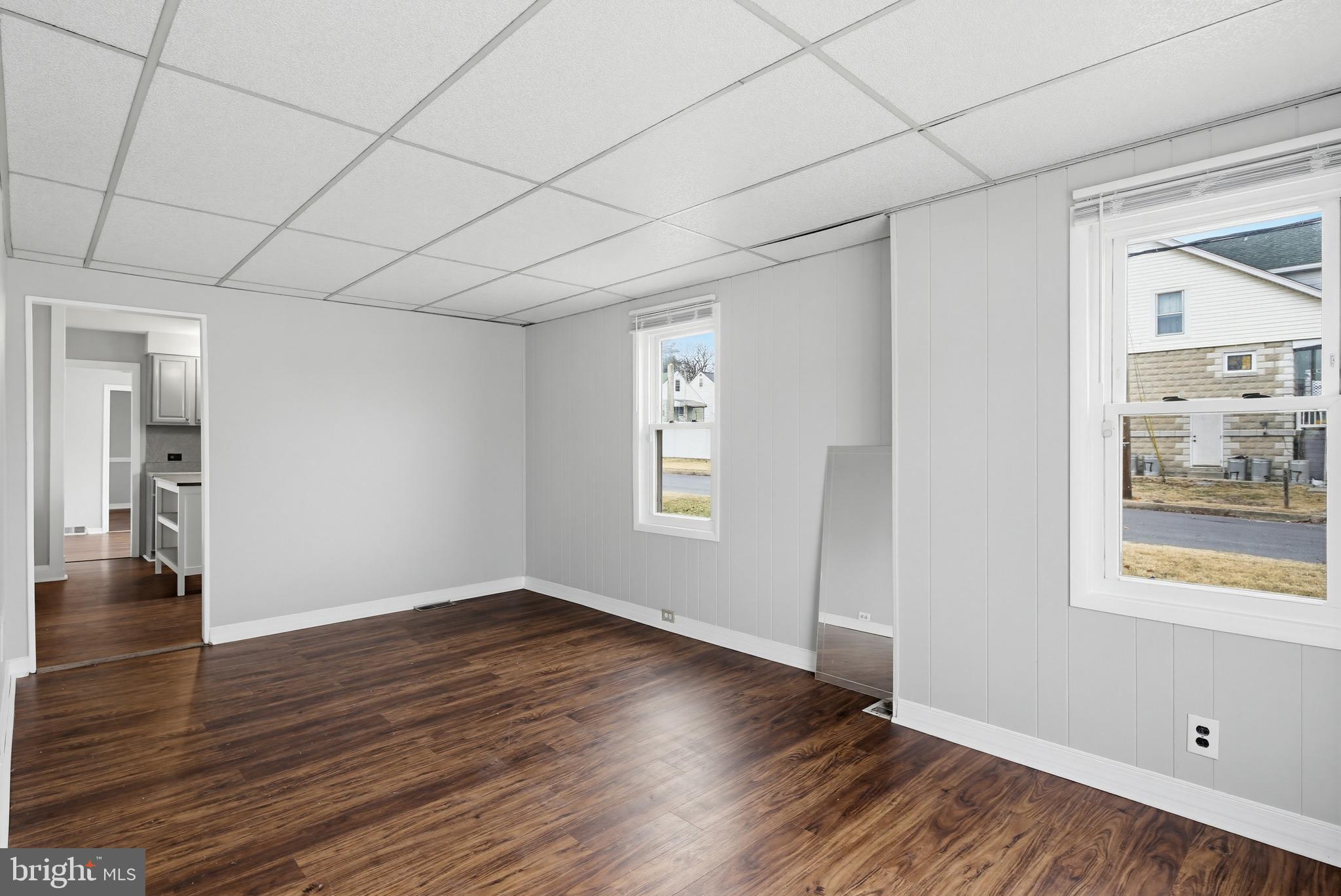 CALIFORNIA GROVE - Residential