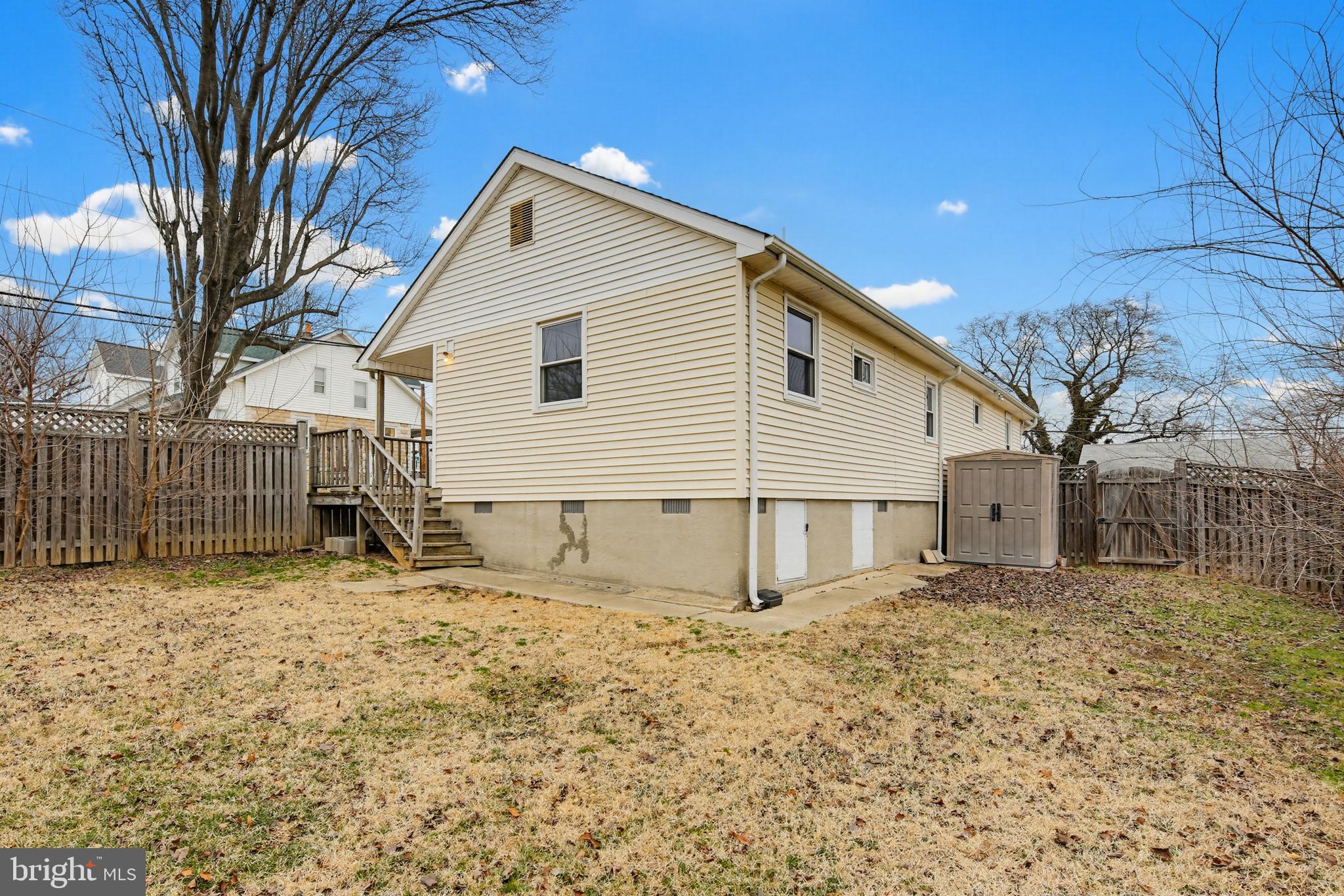 CALIFORNIA GROVE - Residential