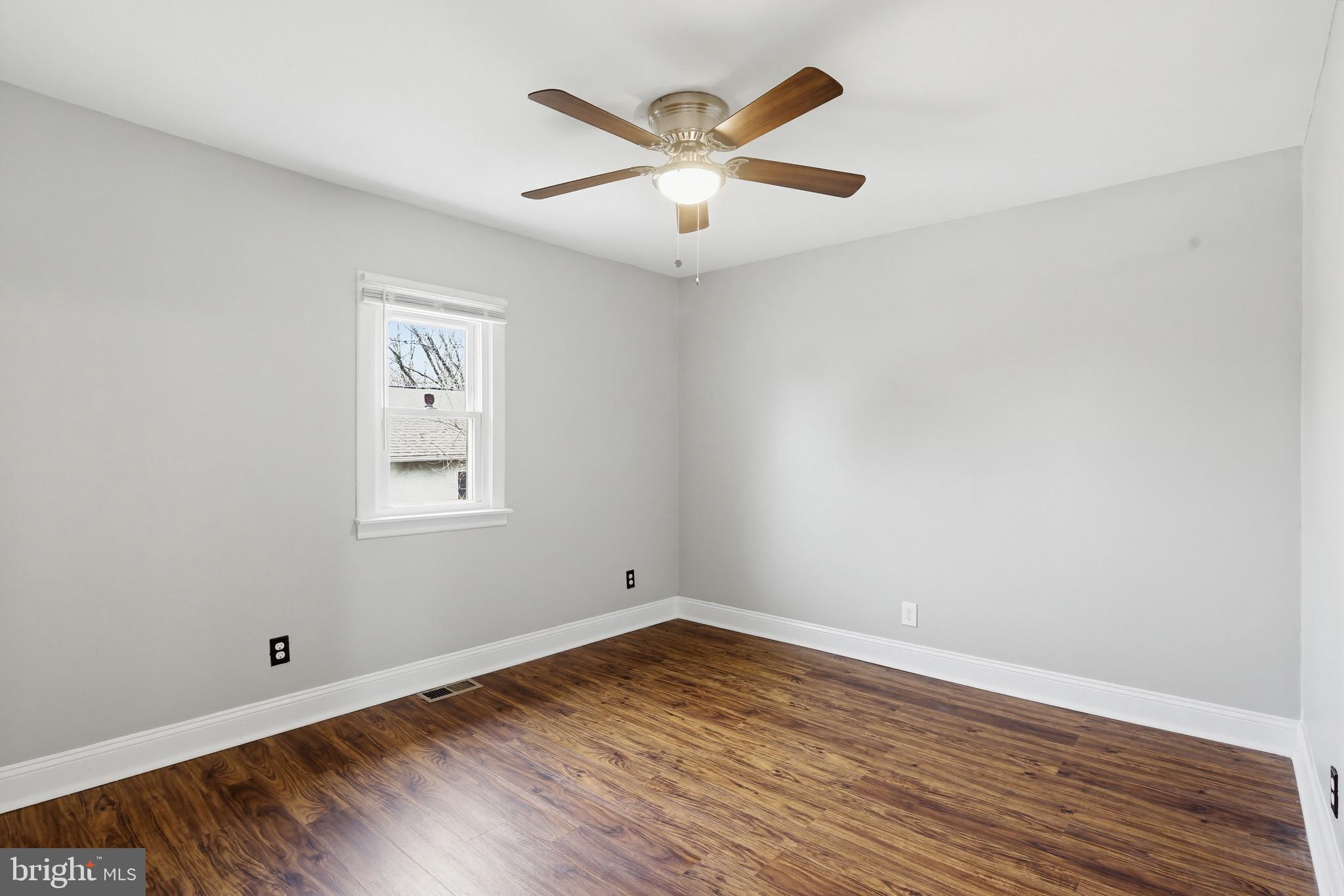 CALIFORNIA GROVE - Residential