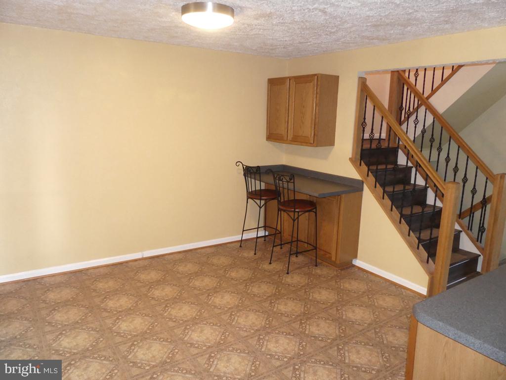 3234 SPLIT OAK COURT