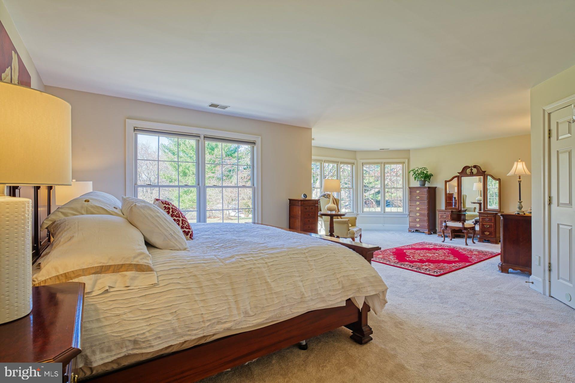 HUNTING HILLS - Residential