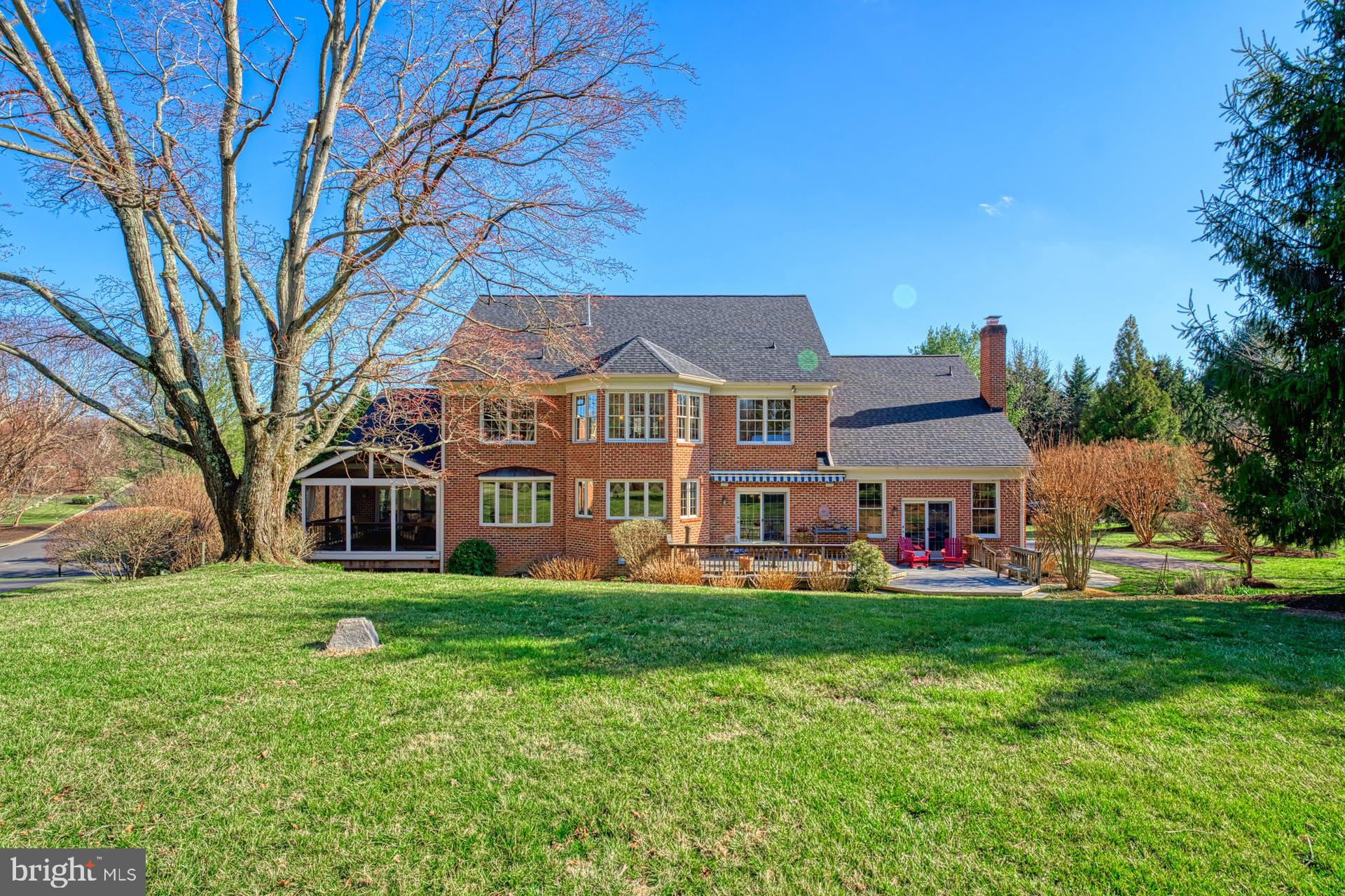 HUNTING HILLS - Residential