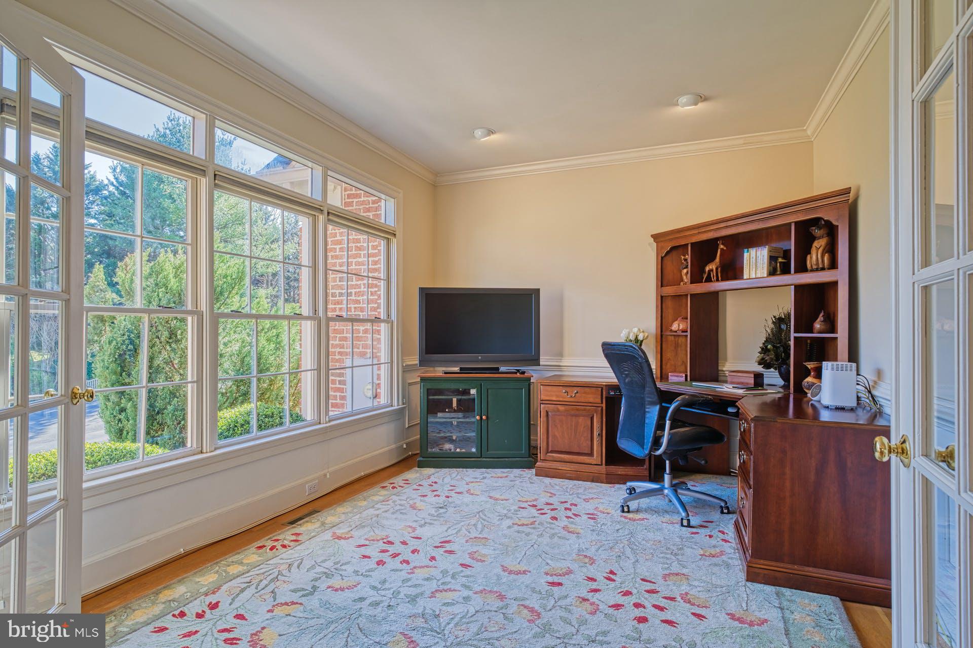 HUNTING HILLS - Residential