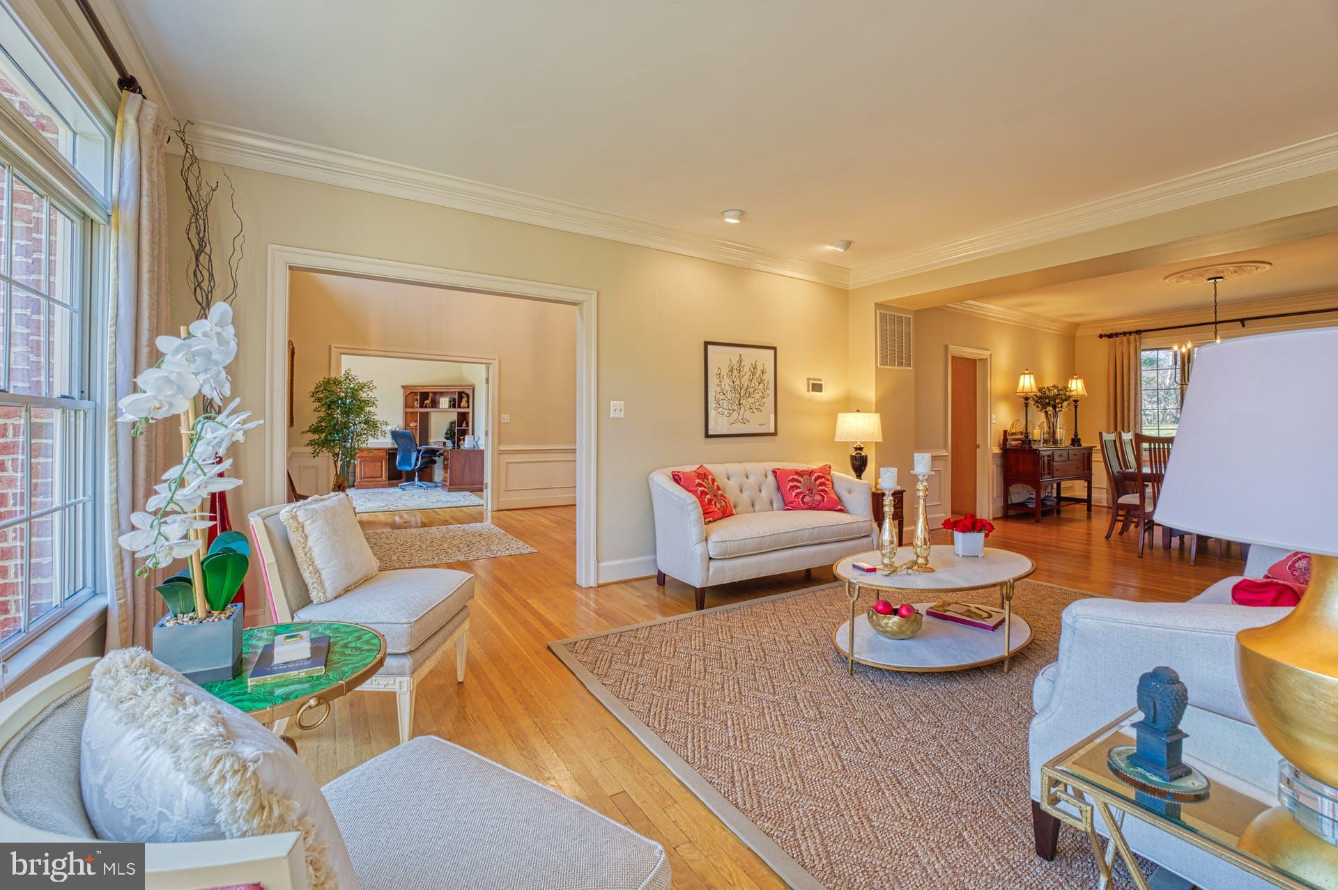 HUNTING HILLS - Residential