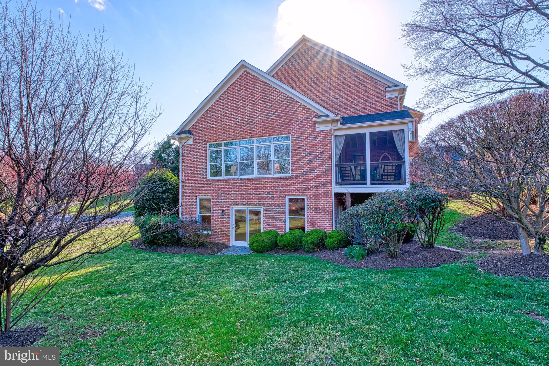 HUNTING HILLS - Residential