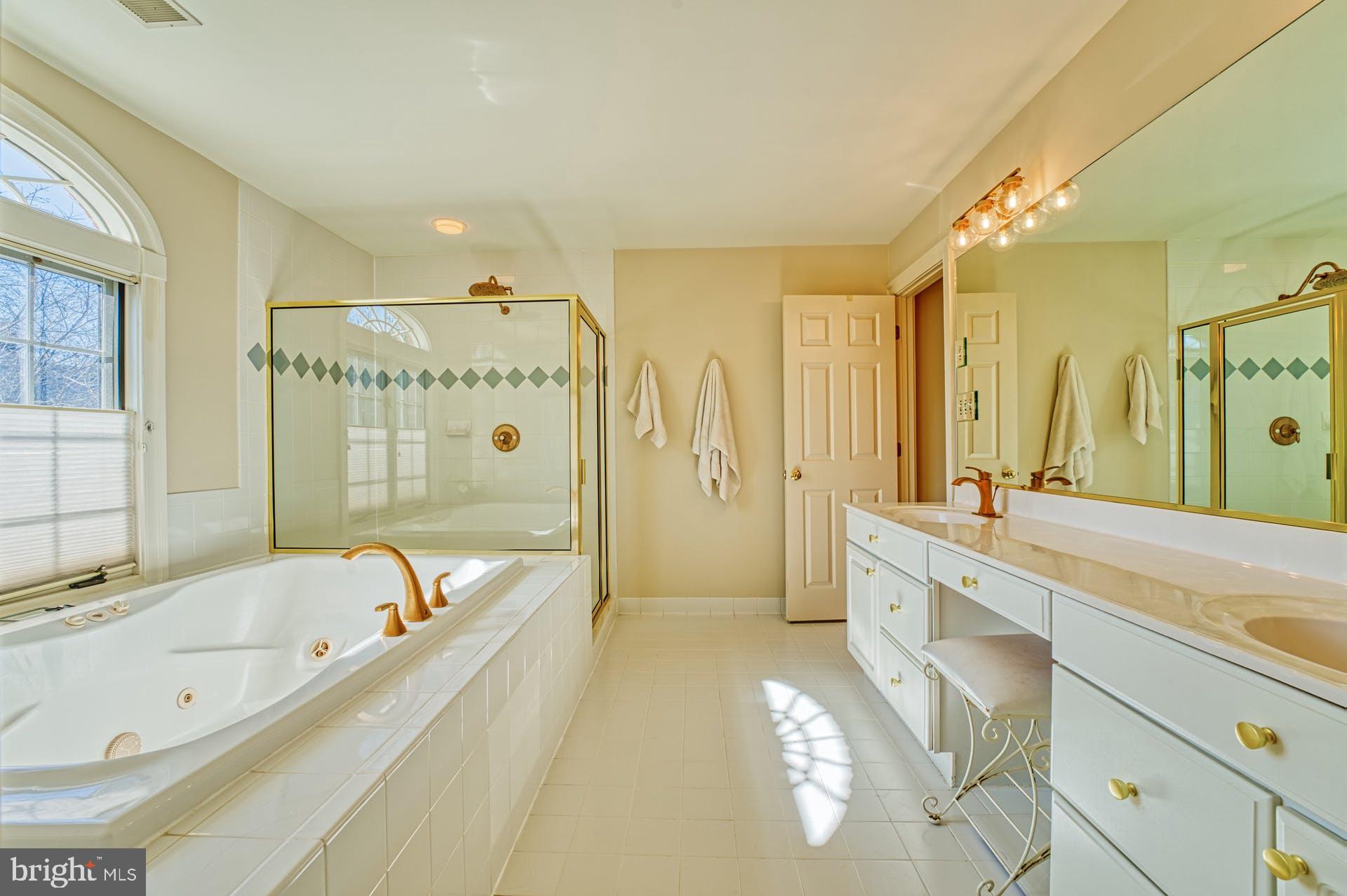 HUNTING HILLS - Residential