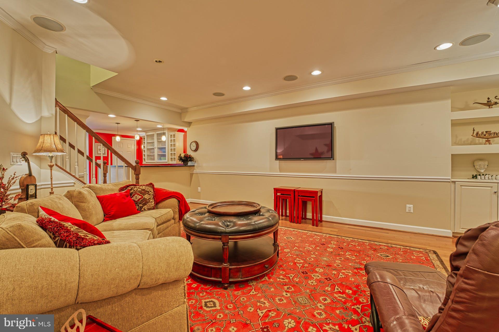 HUNTING HILLS - Residential