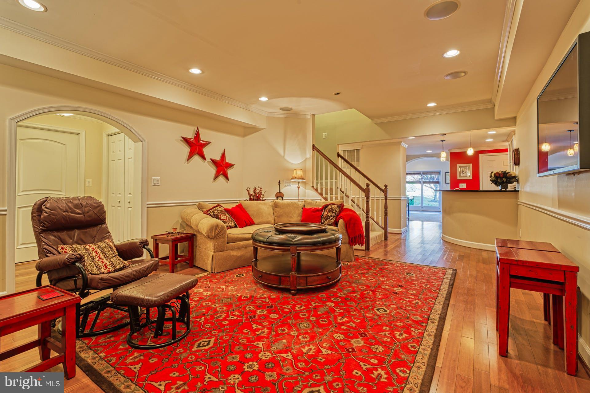 HUNTING HILLS - Residential