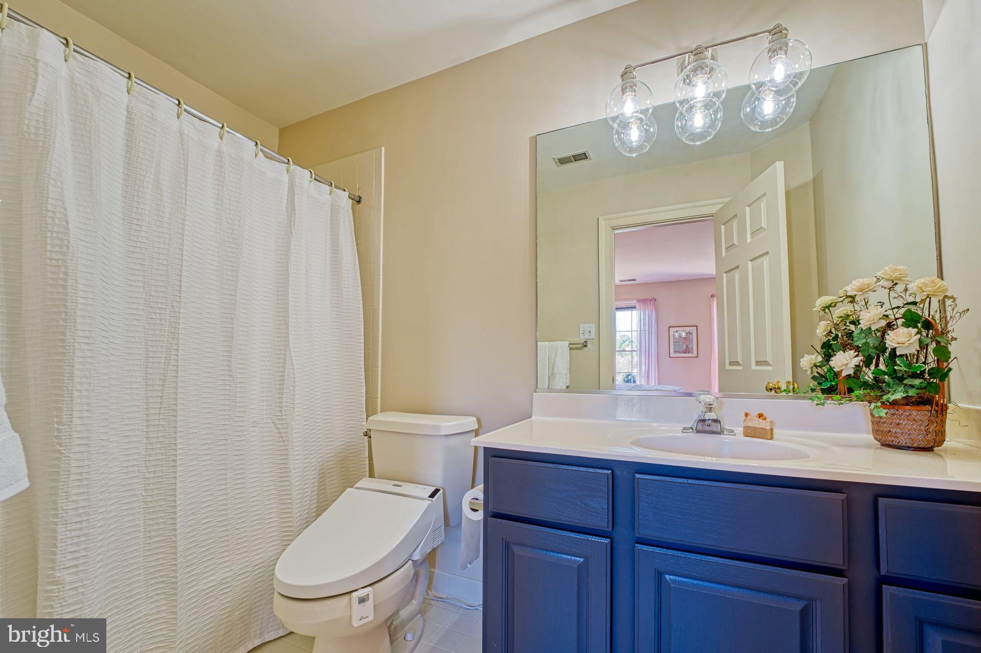 HUNTING HILLS - Residential