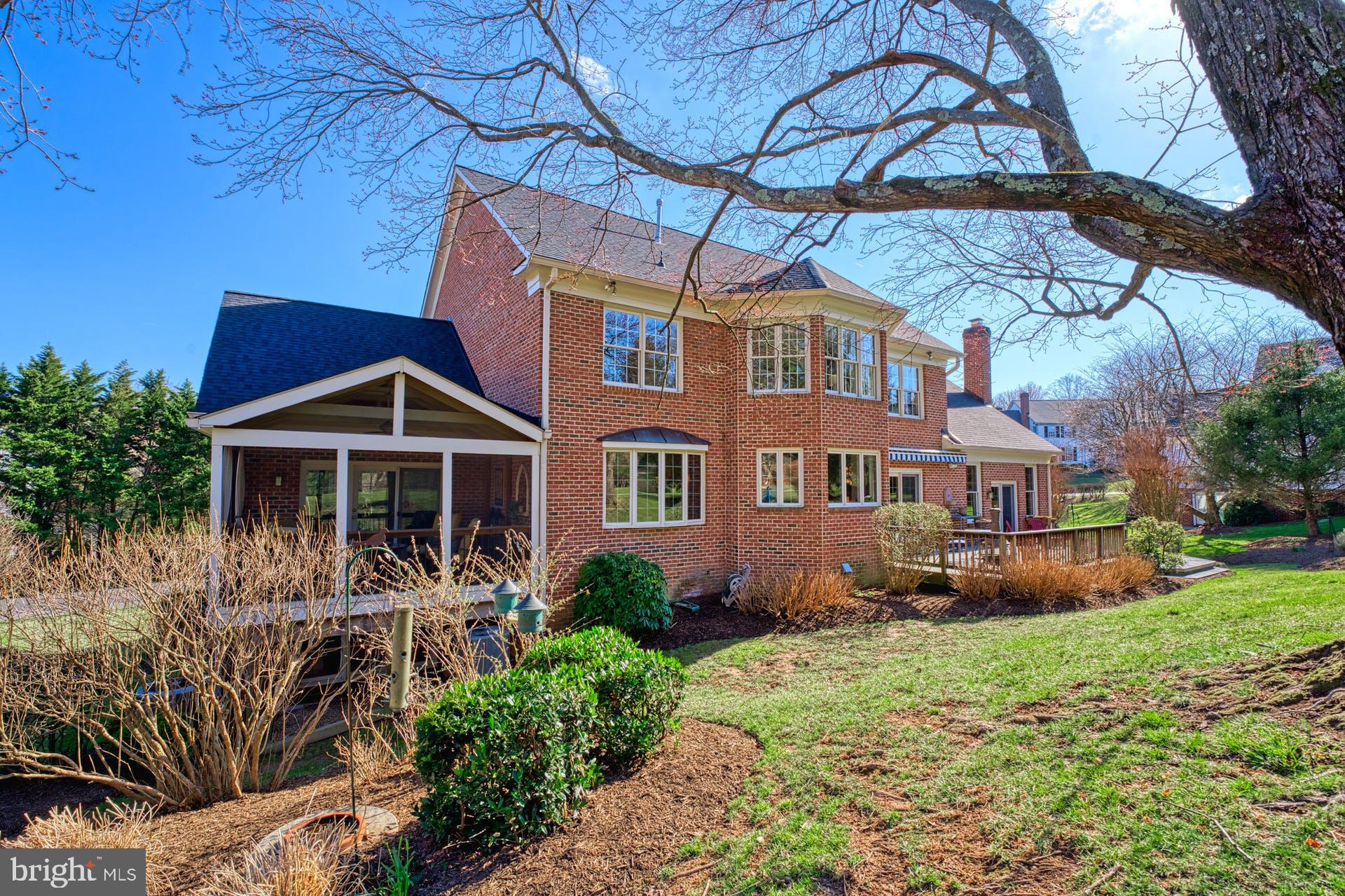 HUNTING HILLS - Residential