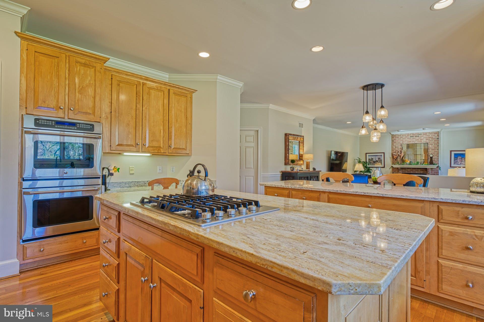 HUNTING HILLS - Residential