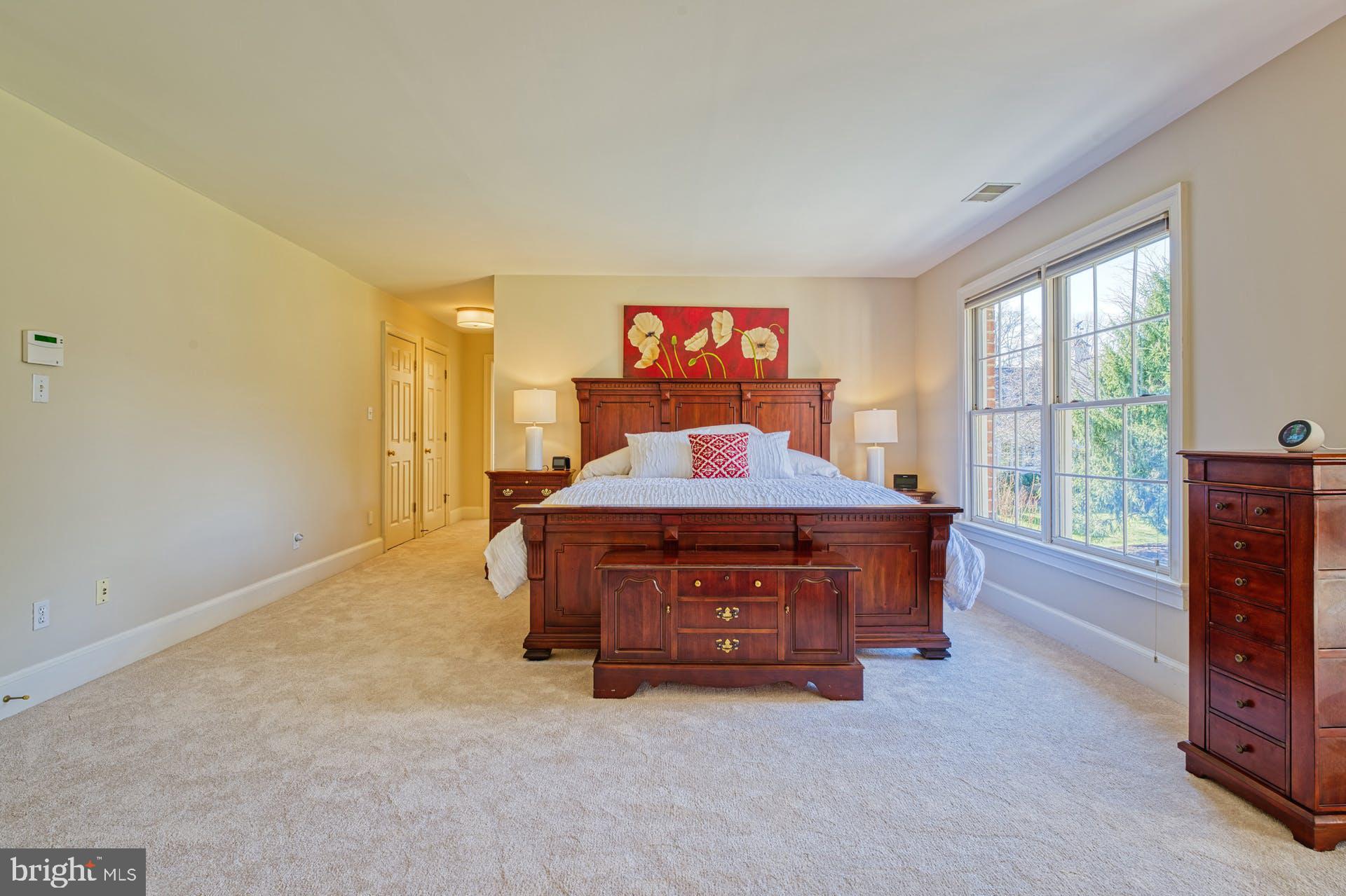 HUNTING HILLS - Residential