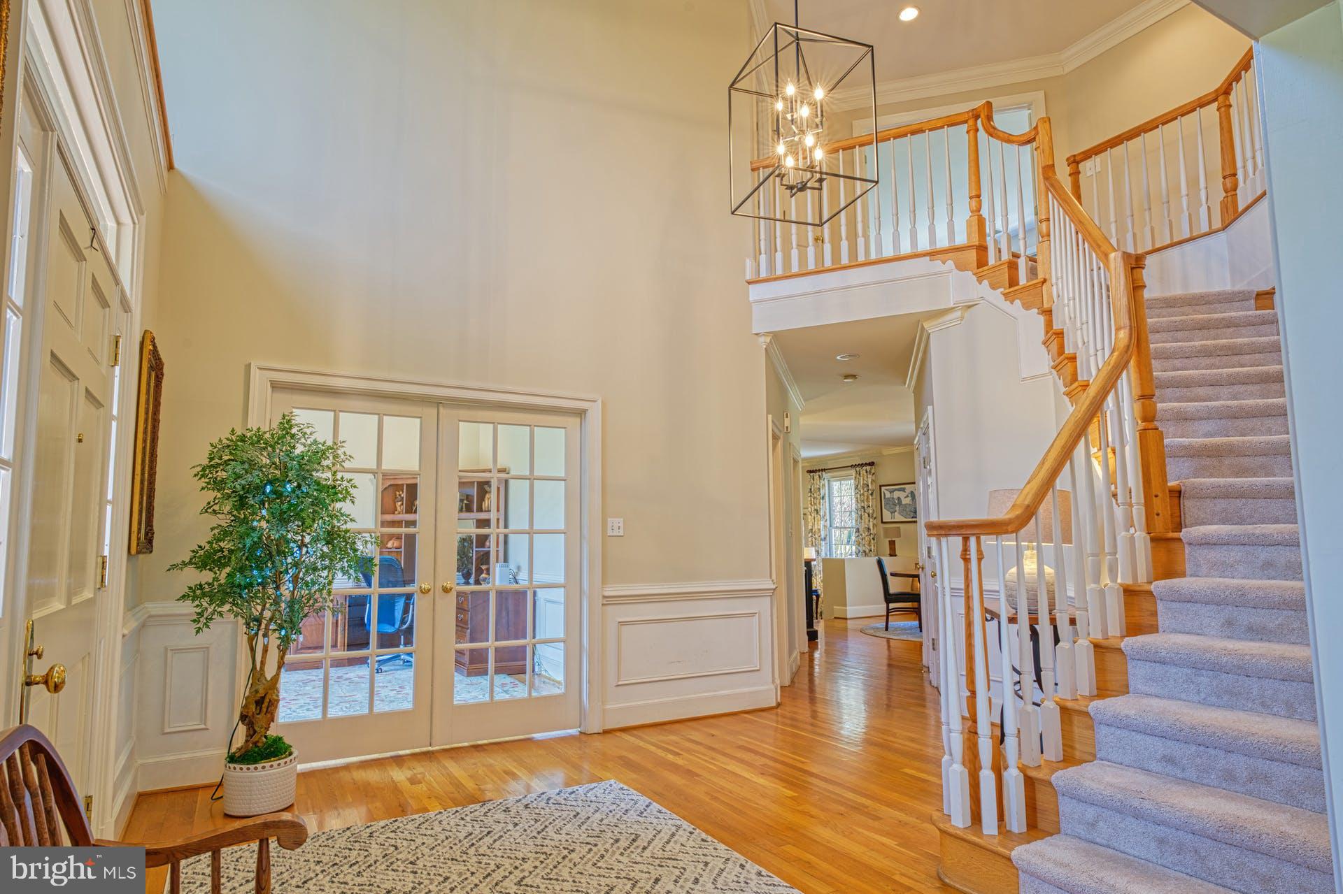 HUNTING HILLS - Residential