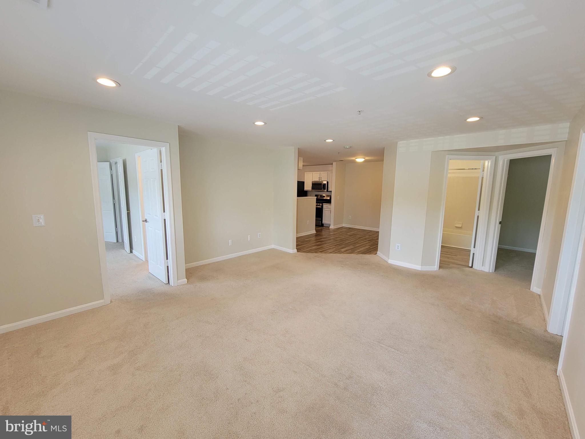 PROSPECT COVE AT LAKESID - Residential