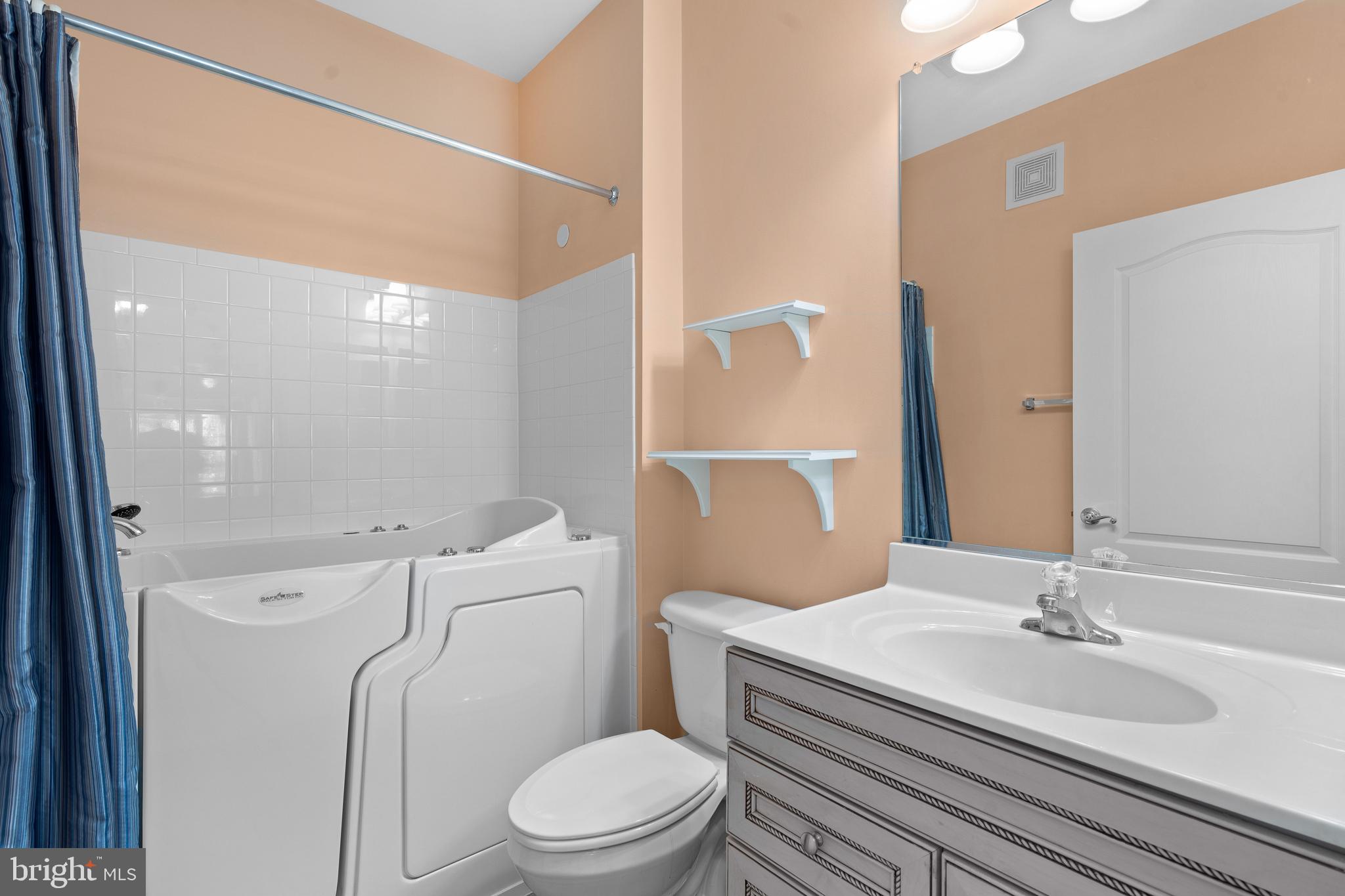 CEDAR RIDGE - Residential