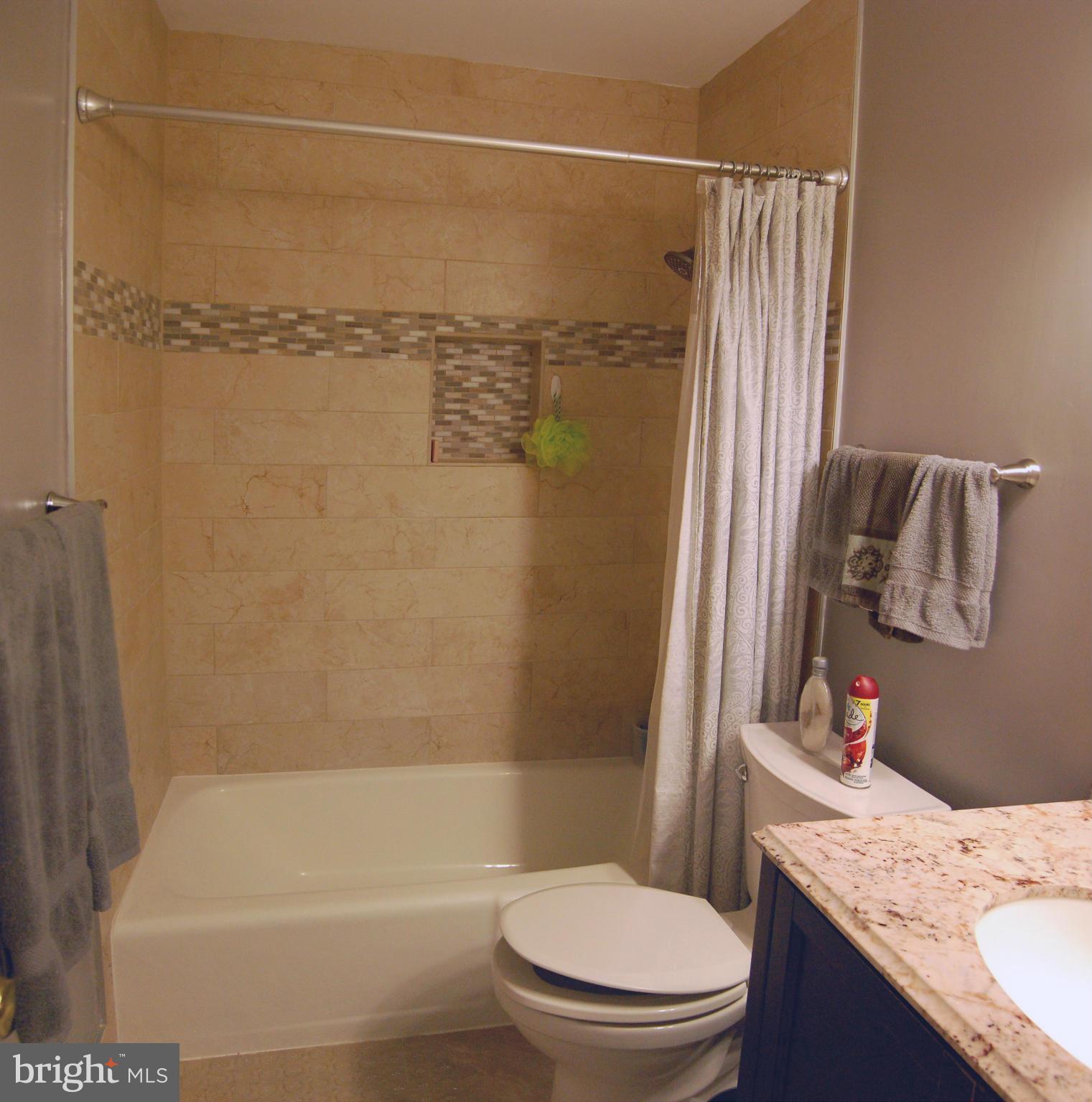 LAKE BRADDOCK - Residential