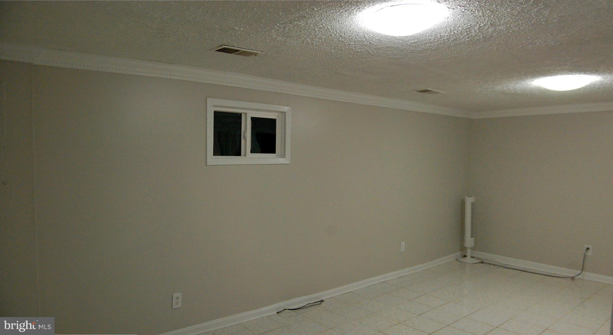 LAKE BRADDOCK - Residential