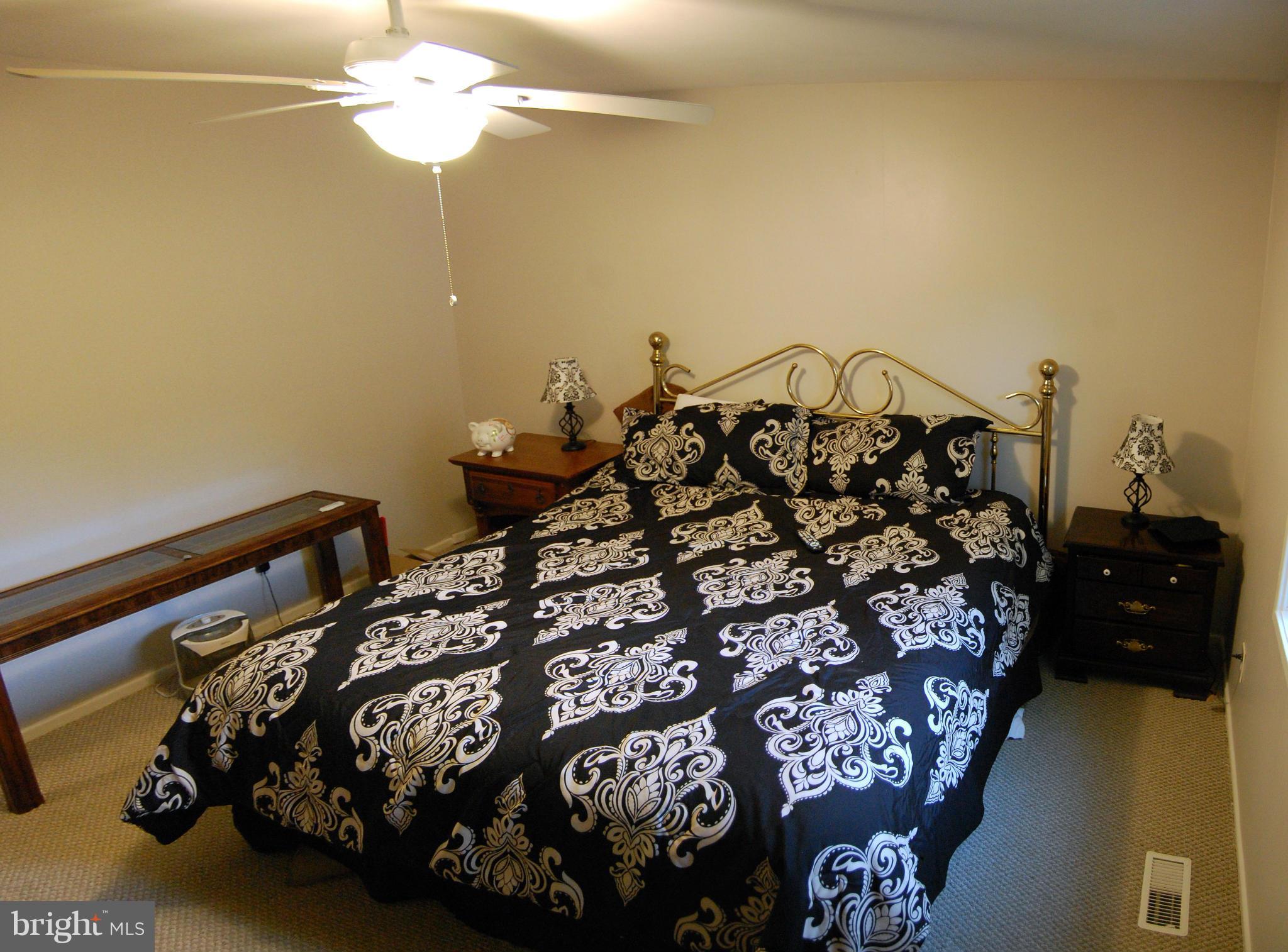 LAKE BRADDOCK - Residential