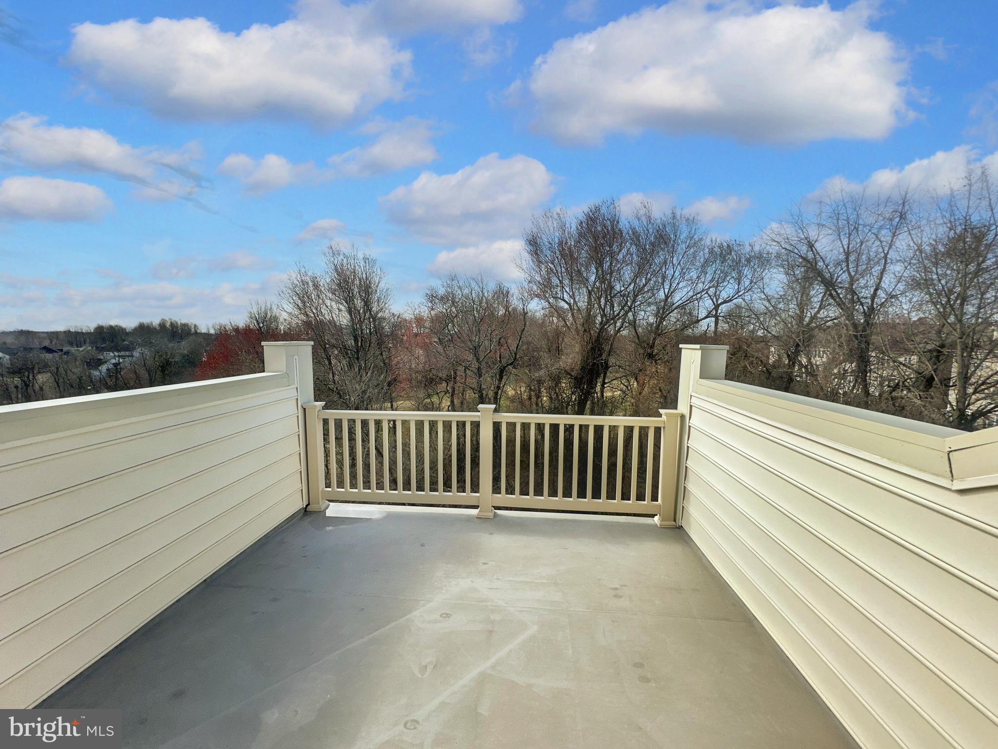 OAK CREEK CLUB - Residential