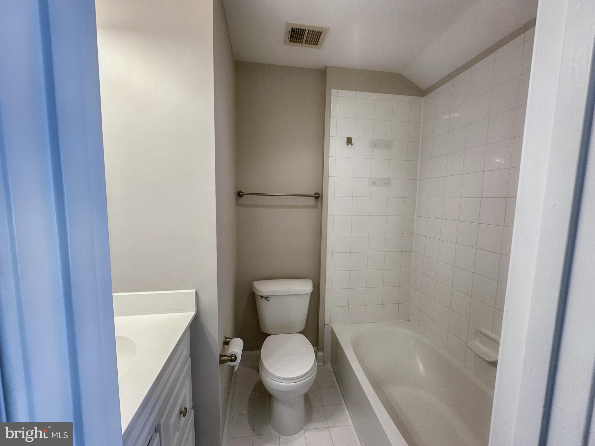 OAK CREEK CLUB - Residential