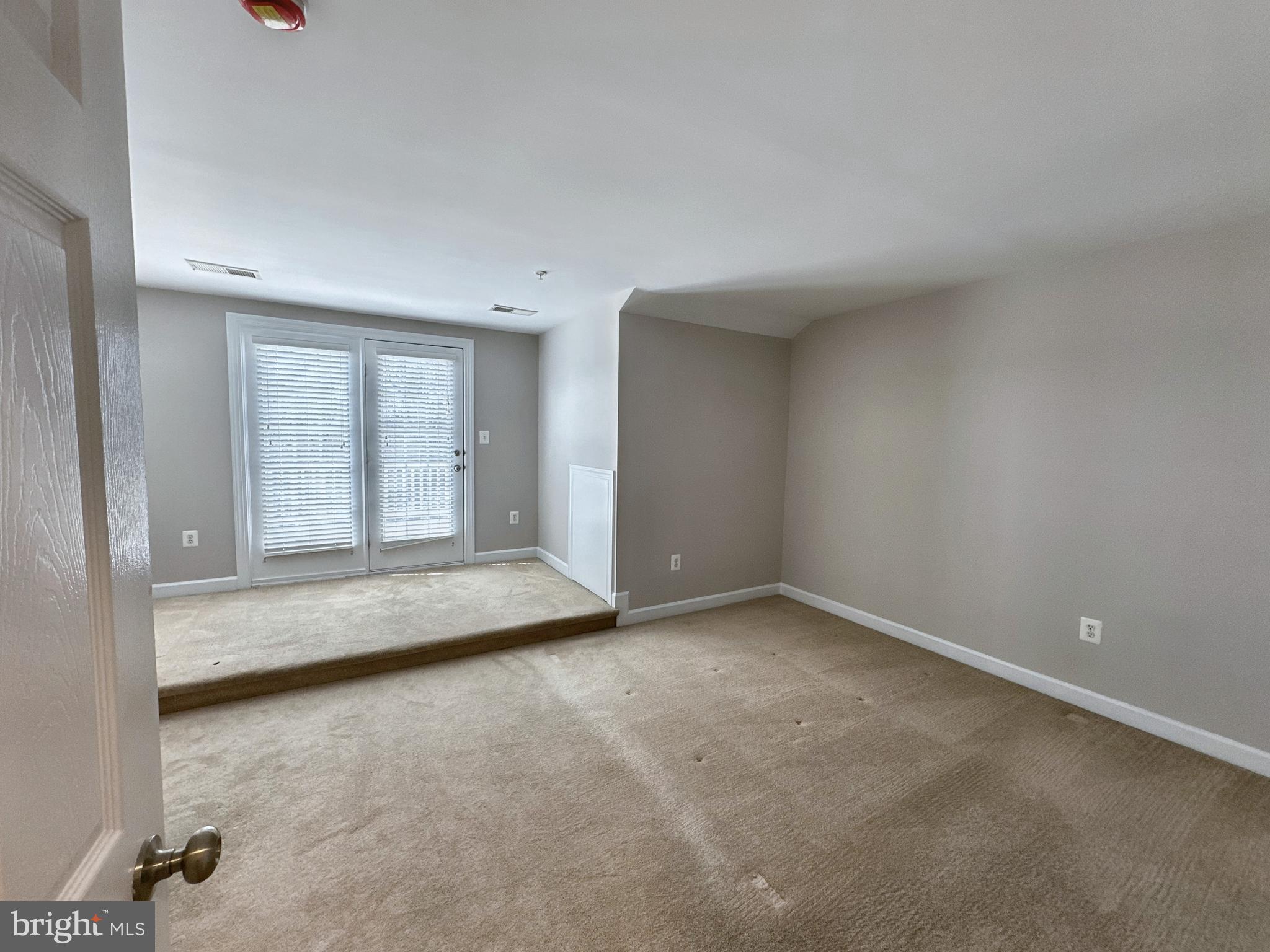 OAK CREEK CLUB - Residential