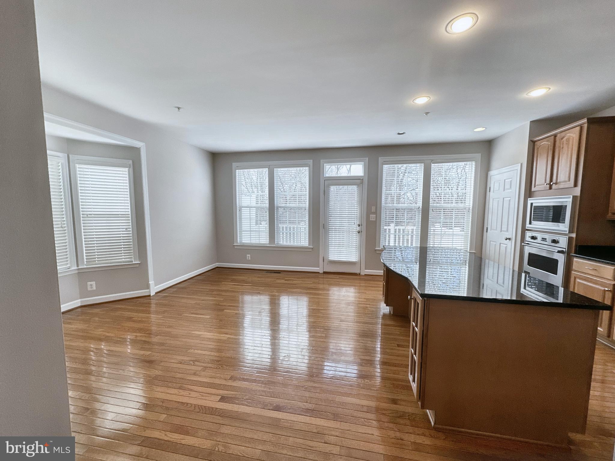 OAK CREEK CLUB - Residential