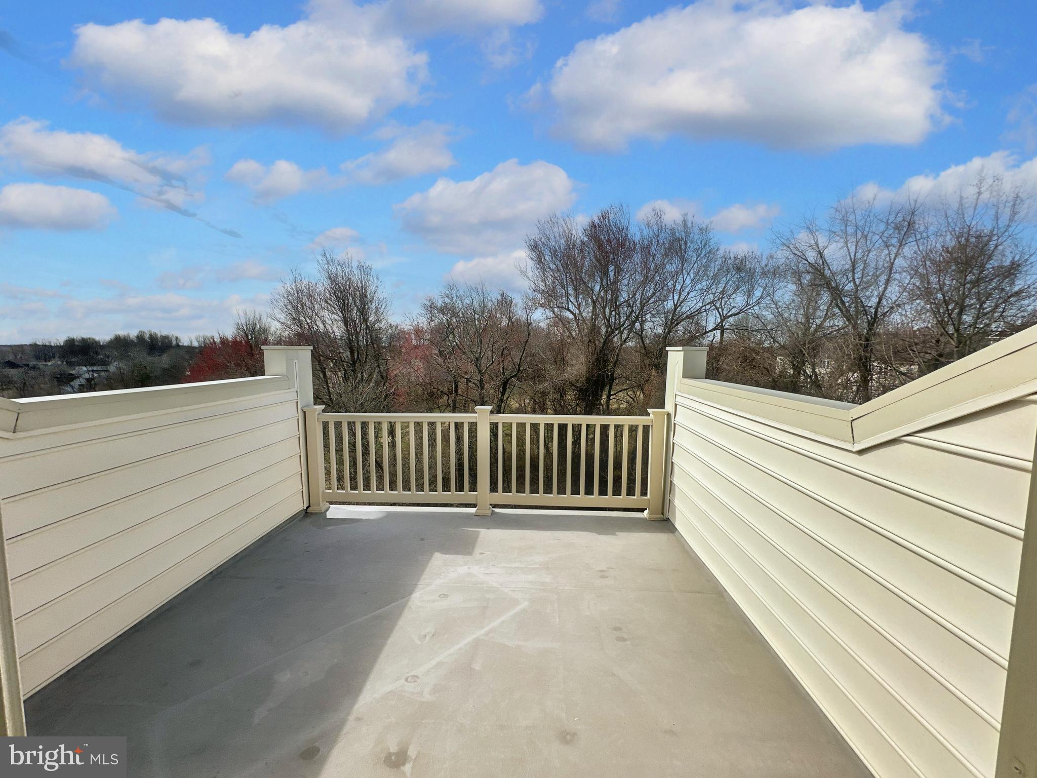 OAK CREEK CLUB - Residential