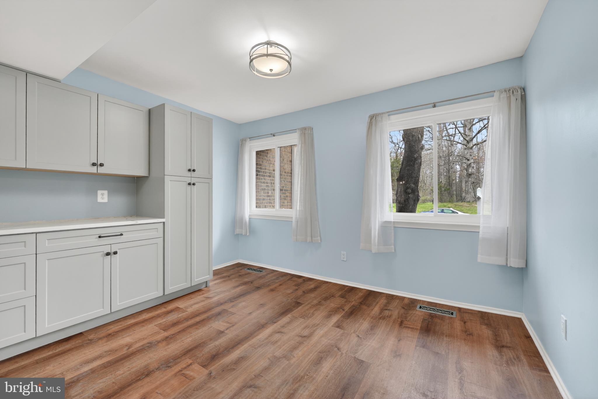 NEWINGTON STATION - Residential