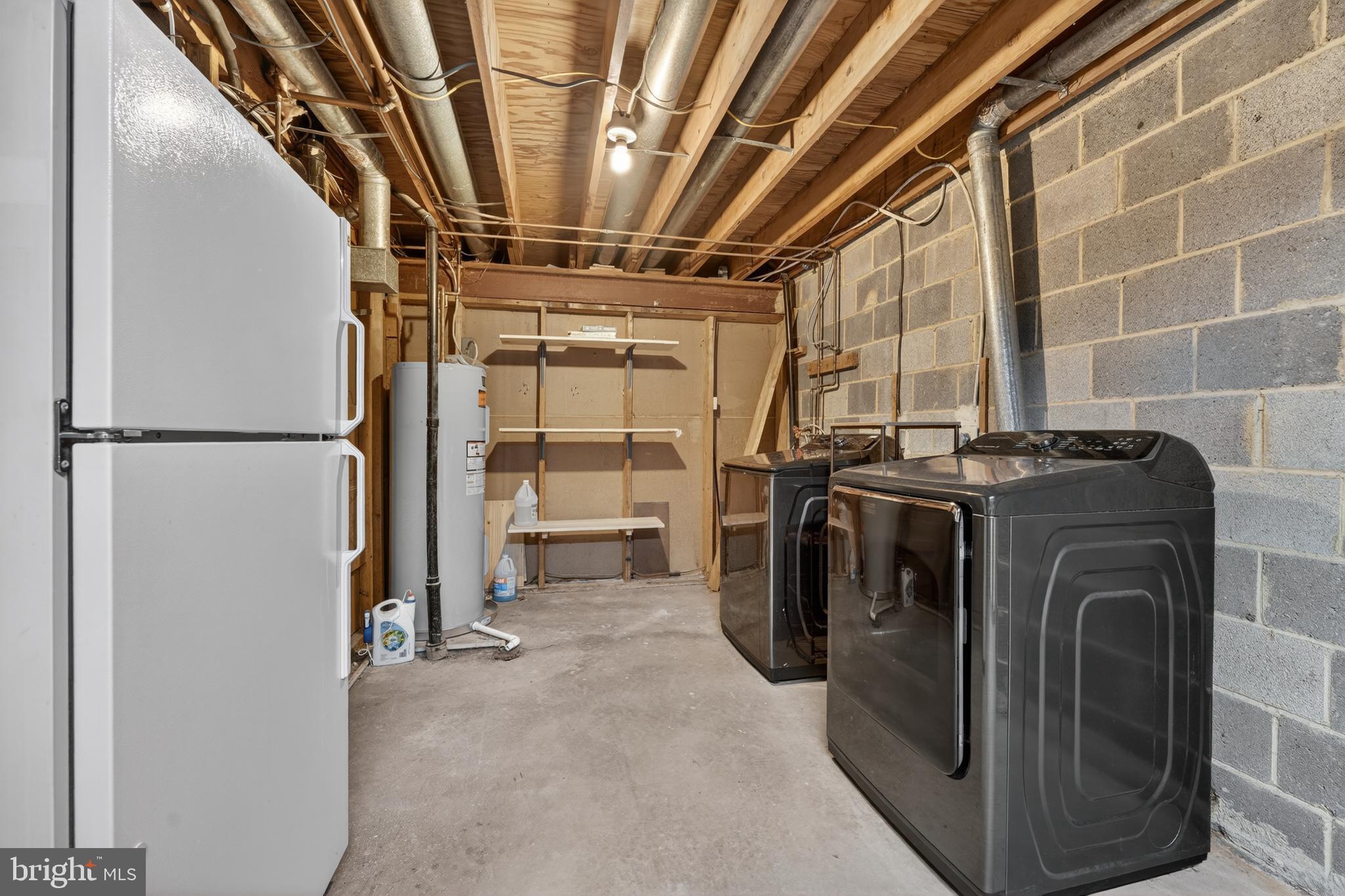 NEWINGTON STATION - Residential