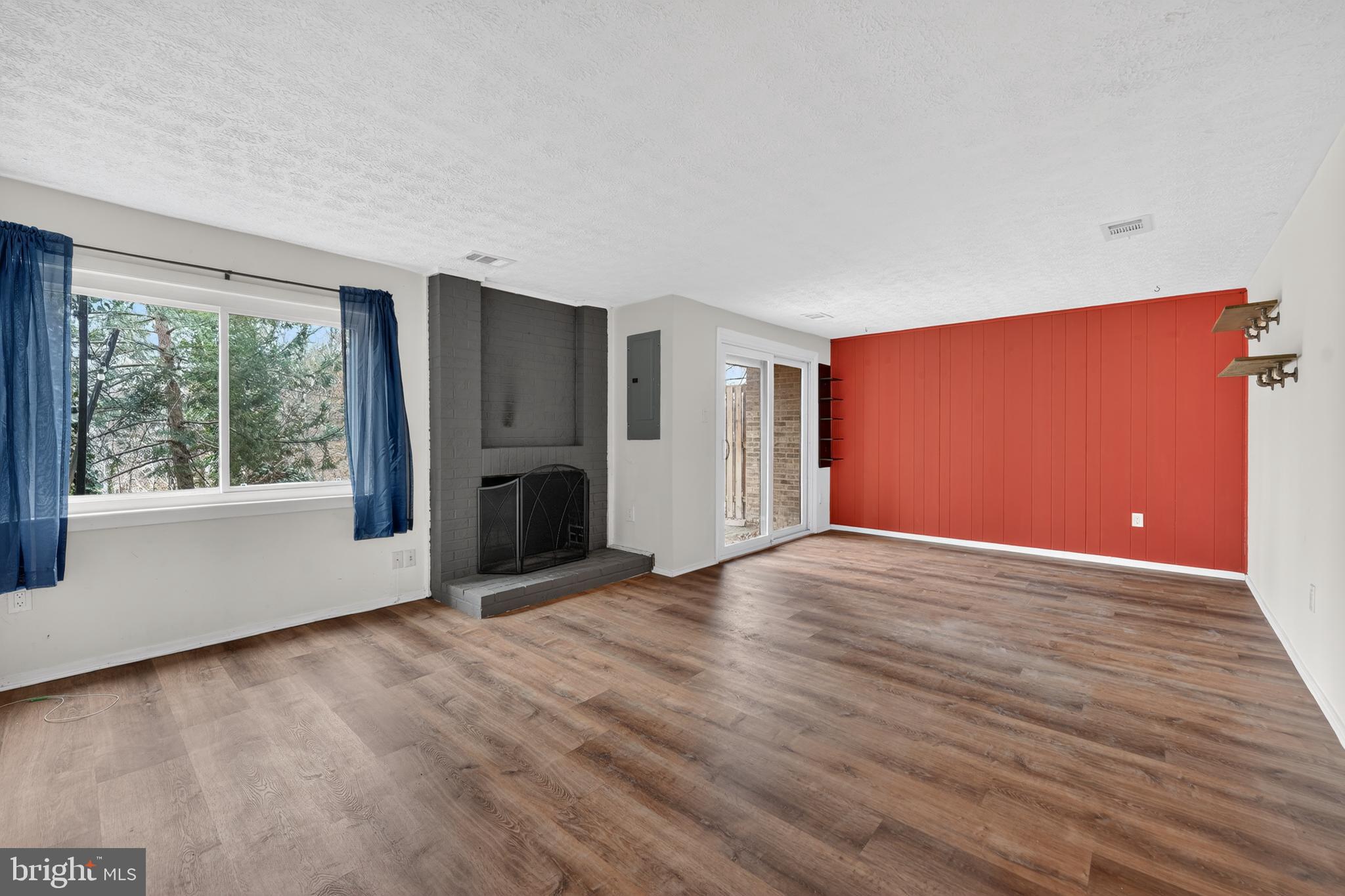 NEWINGTON STATION - Residential