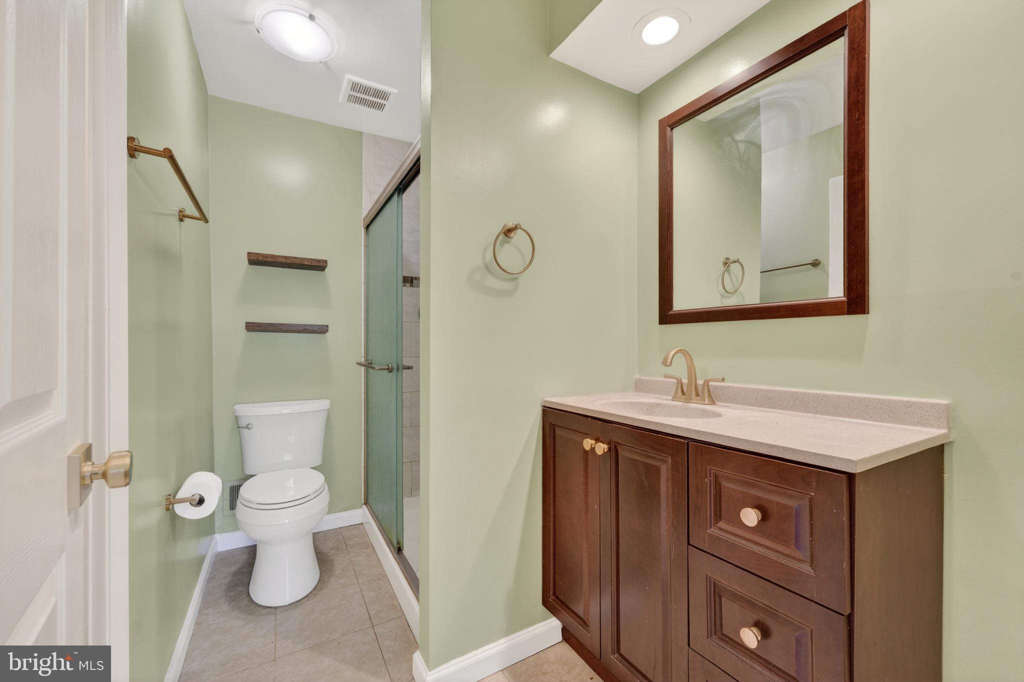 NEWINGTON STATION - Residential