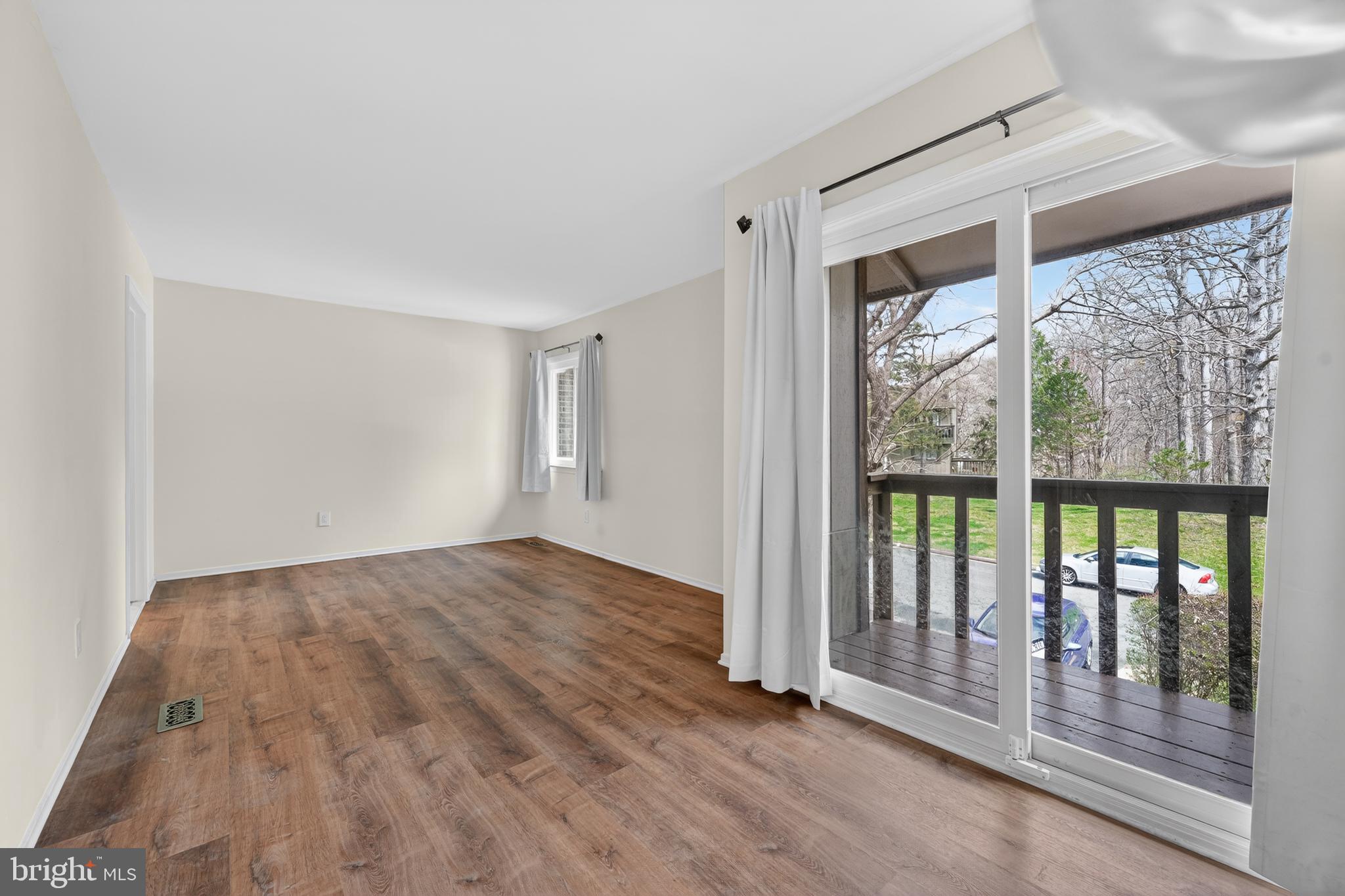 NEWINGTON STATION - Residential