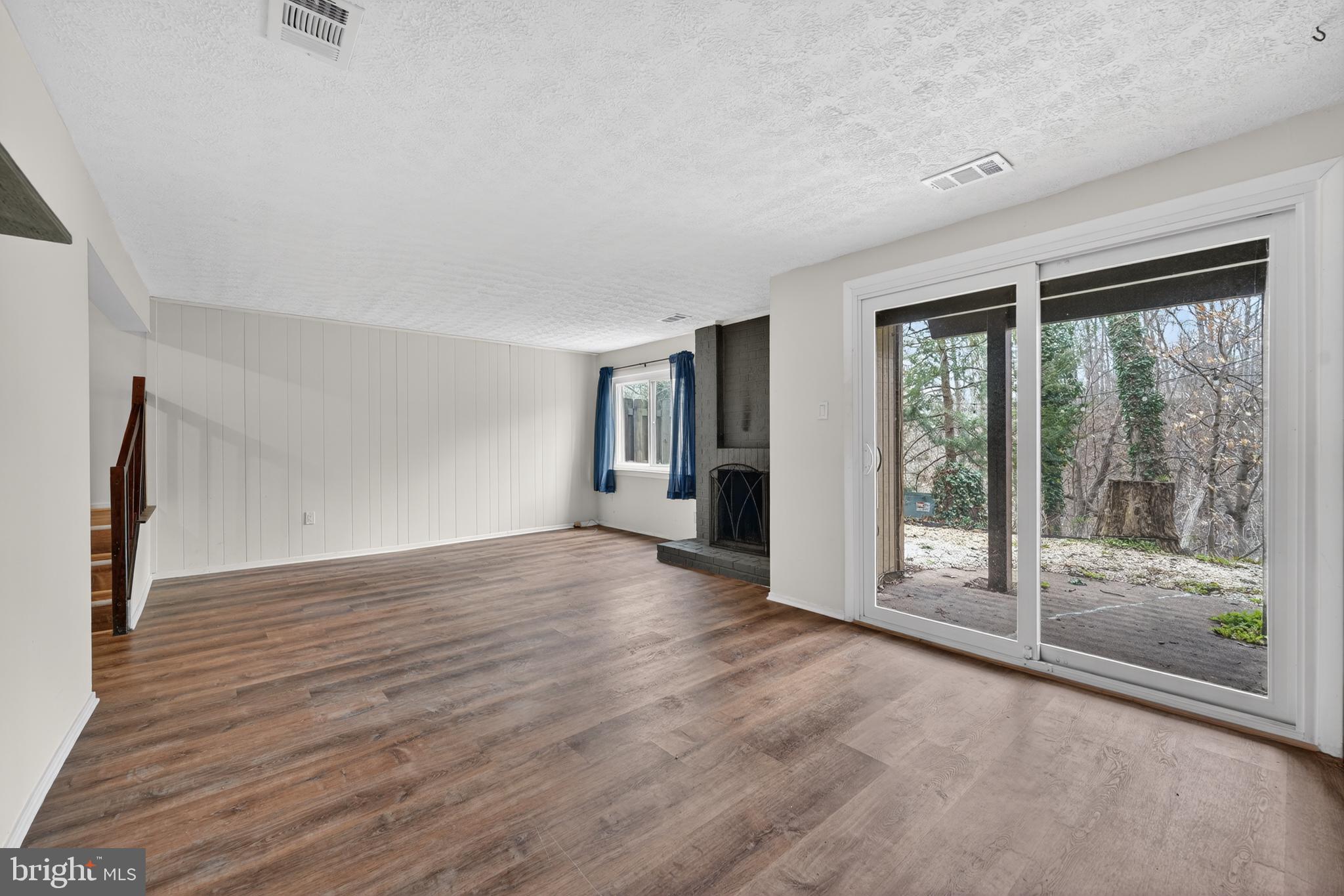 NEWINGTON STATION - Residential