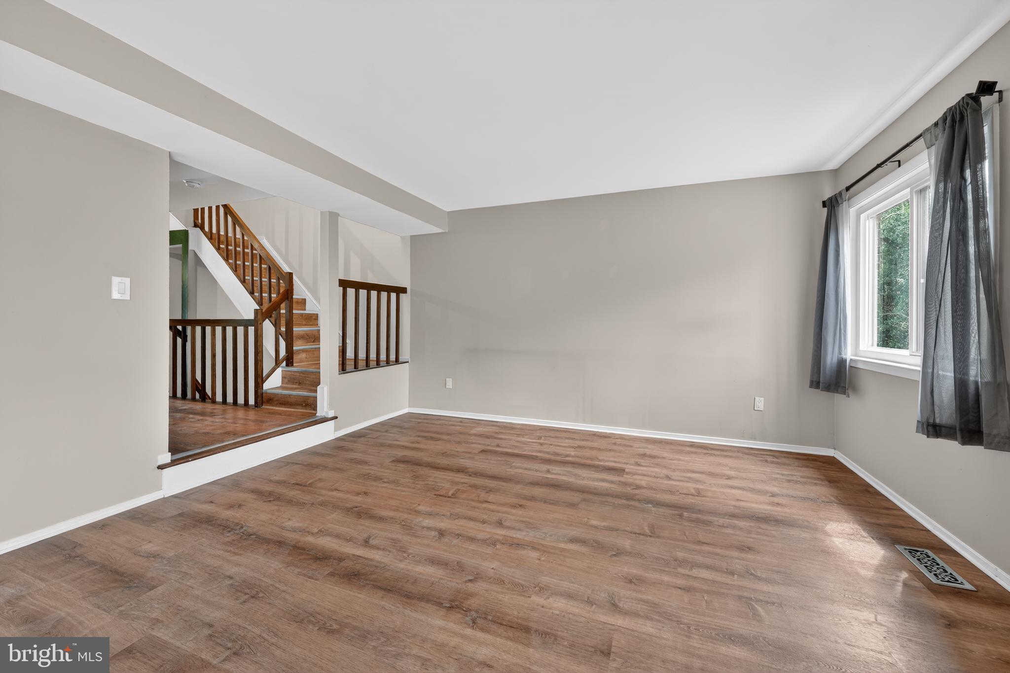 NEWINGTON STATION - Residential