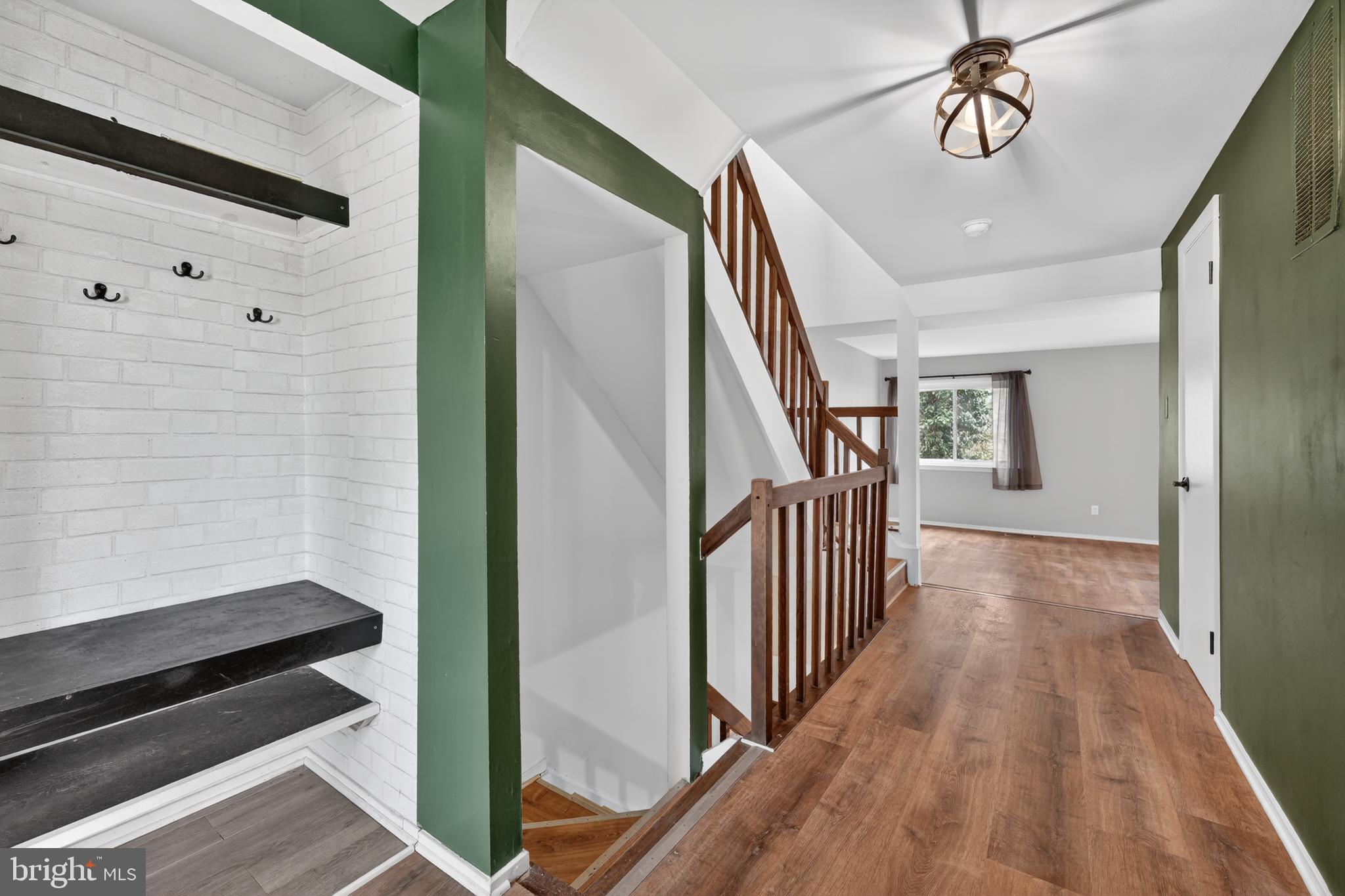 NEWINGTON STATION - Residential