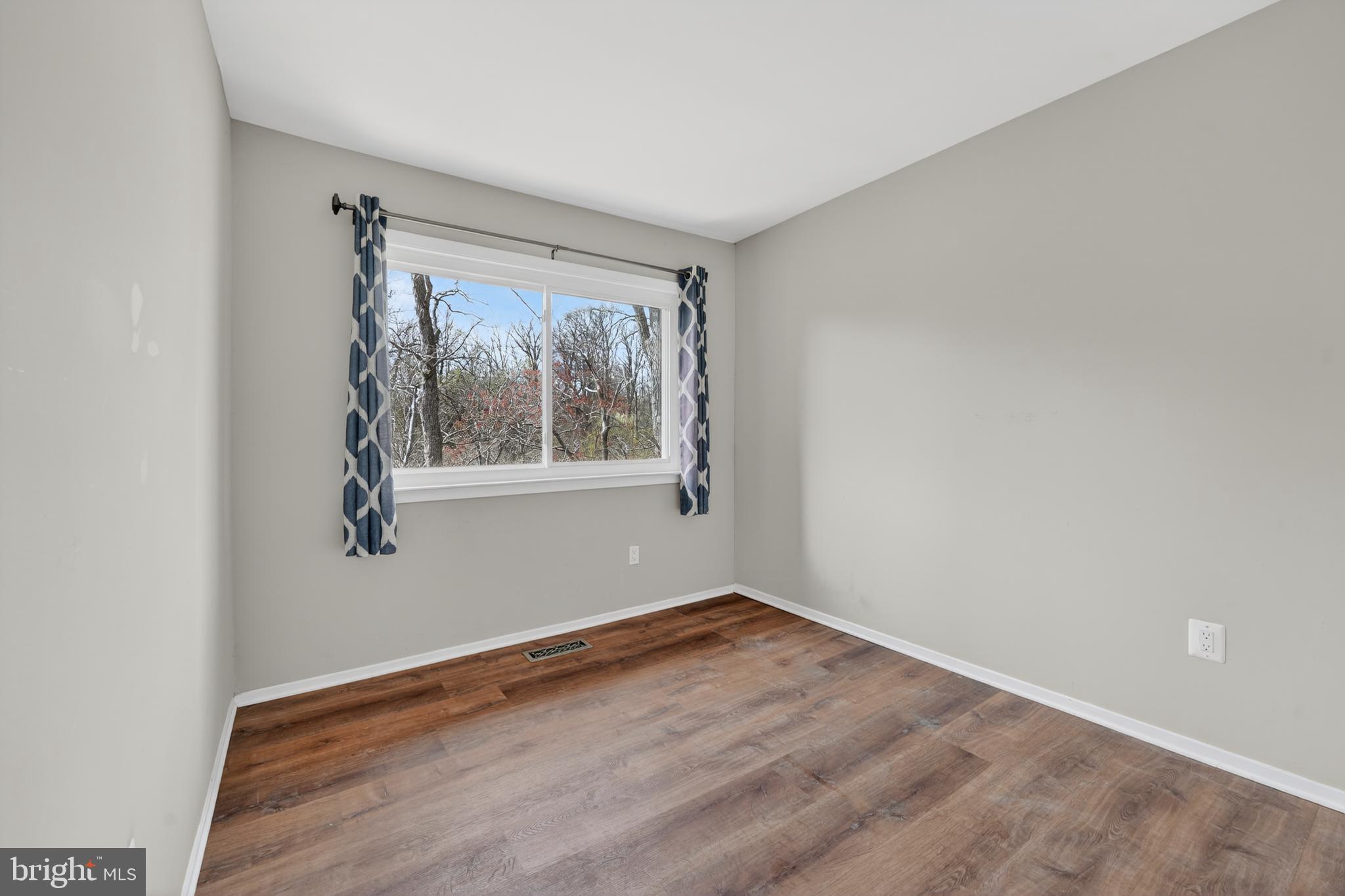 NEWINGTON STATION - Residential