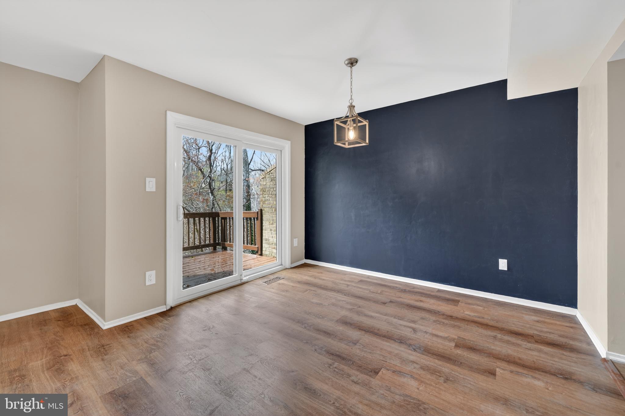 NEWINGTON STATION - Residential