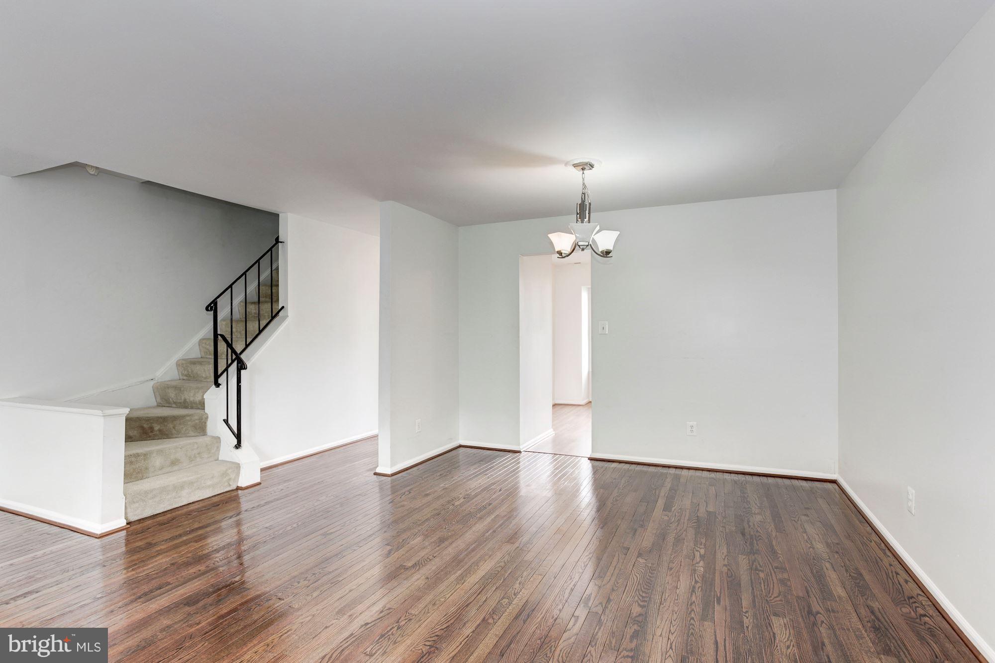 WOODLAWN MEWS - Residential