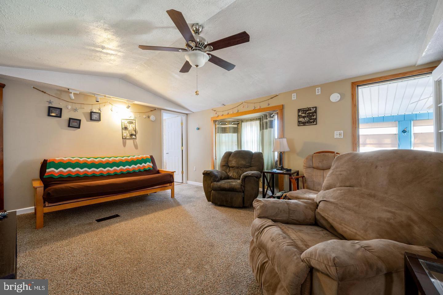 POTNETS CREEKSIDE - Residential