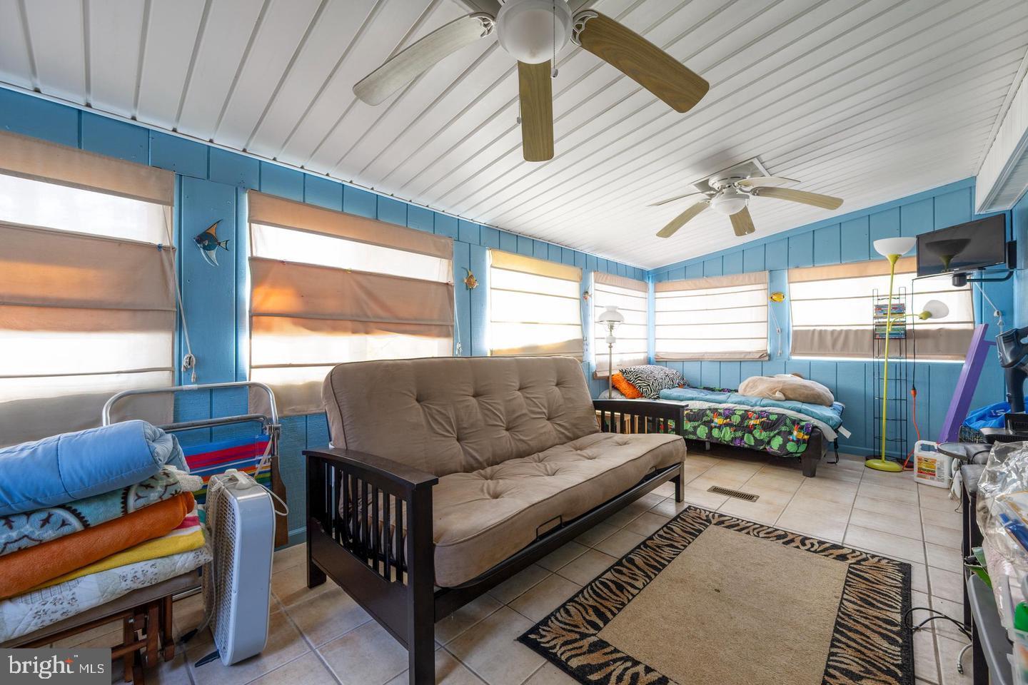 POTNETS CREEKSIDE - Residential