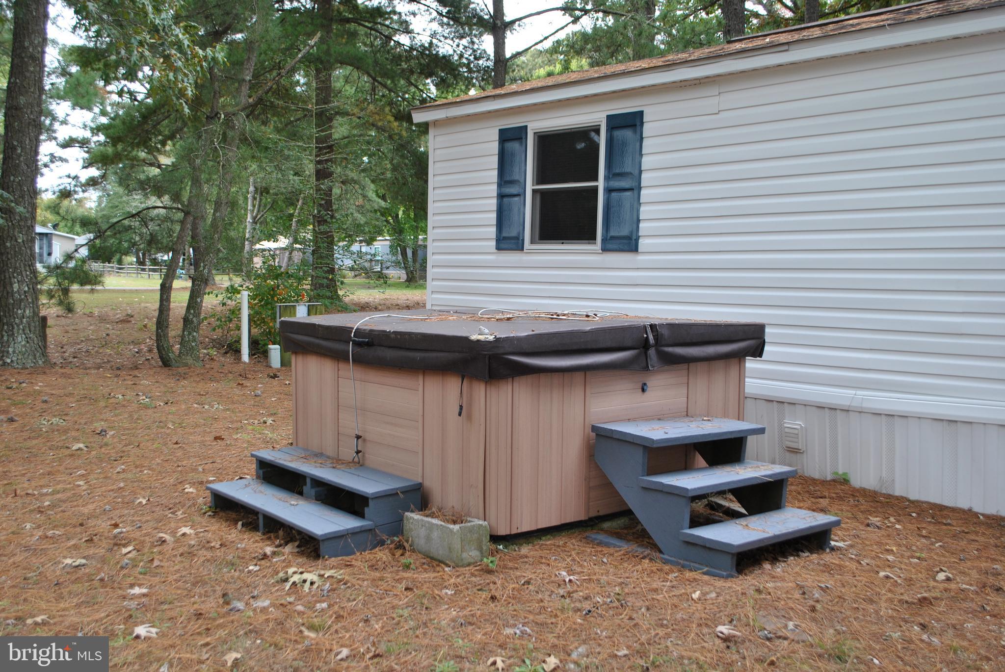 POTNETS CREEKSIDE - Residential