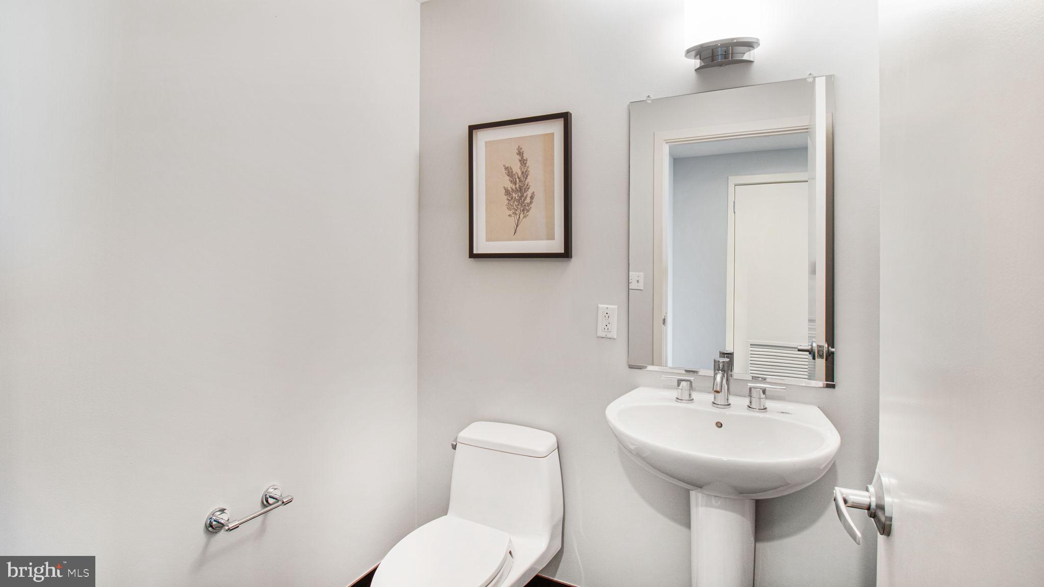 LOCUST POINT - Residential