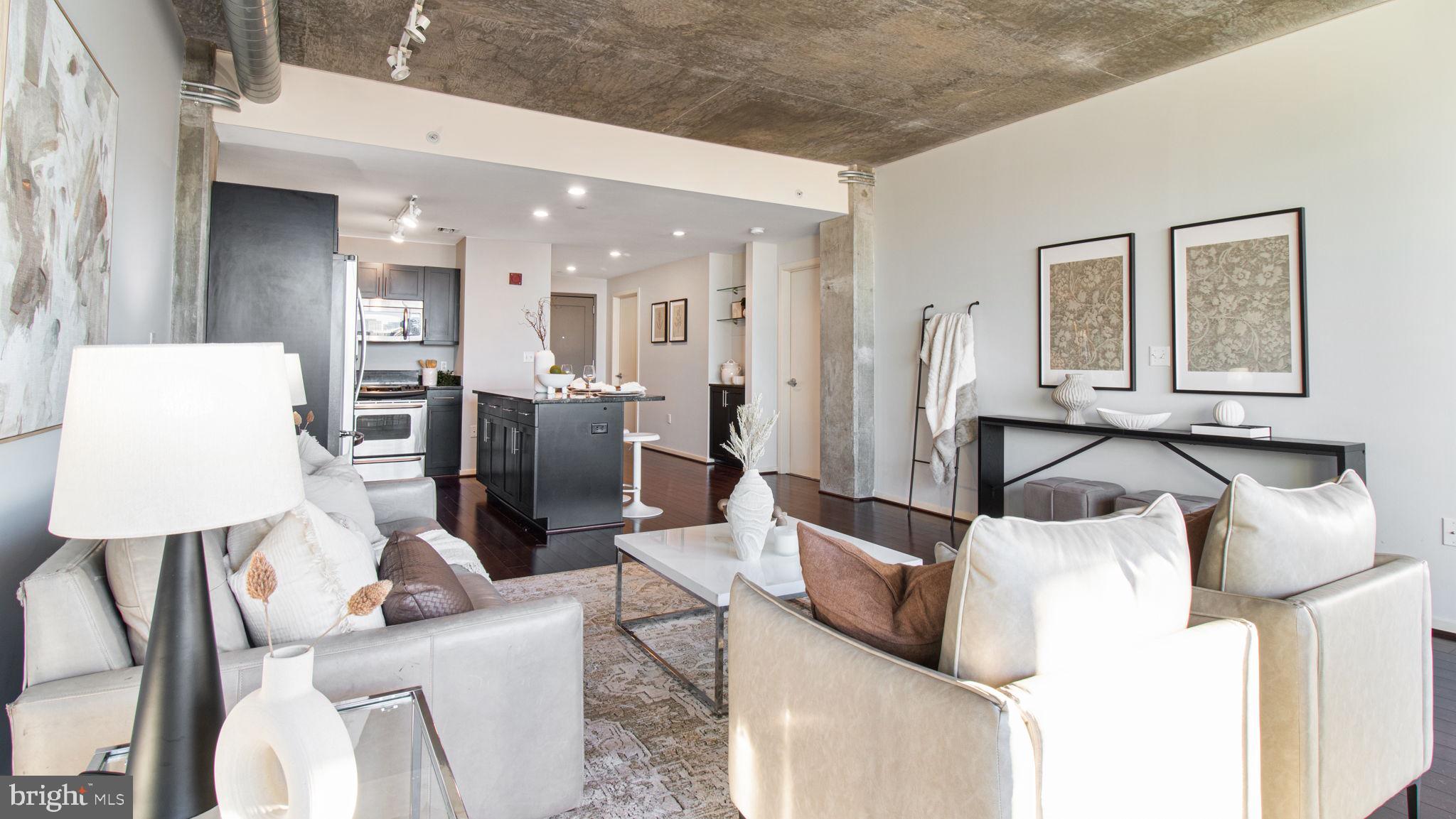 LOCUST POINT - Residential