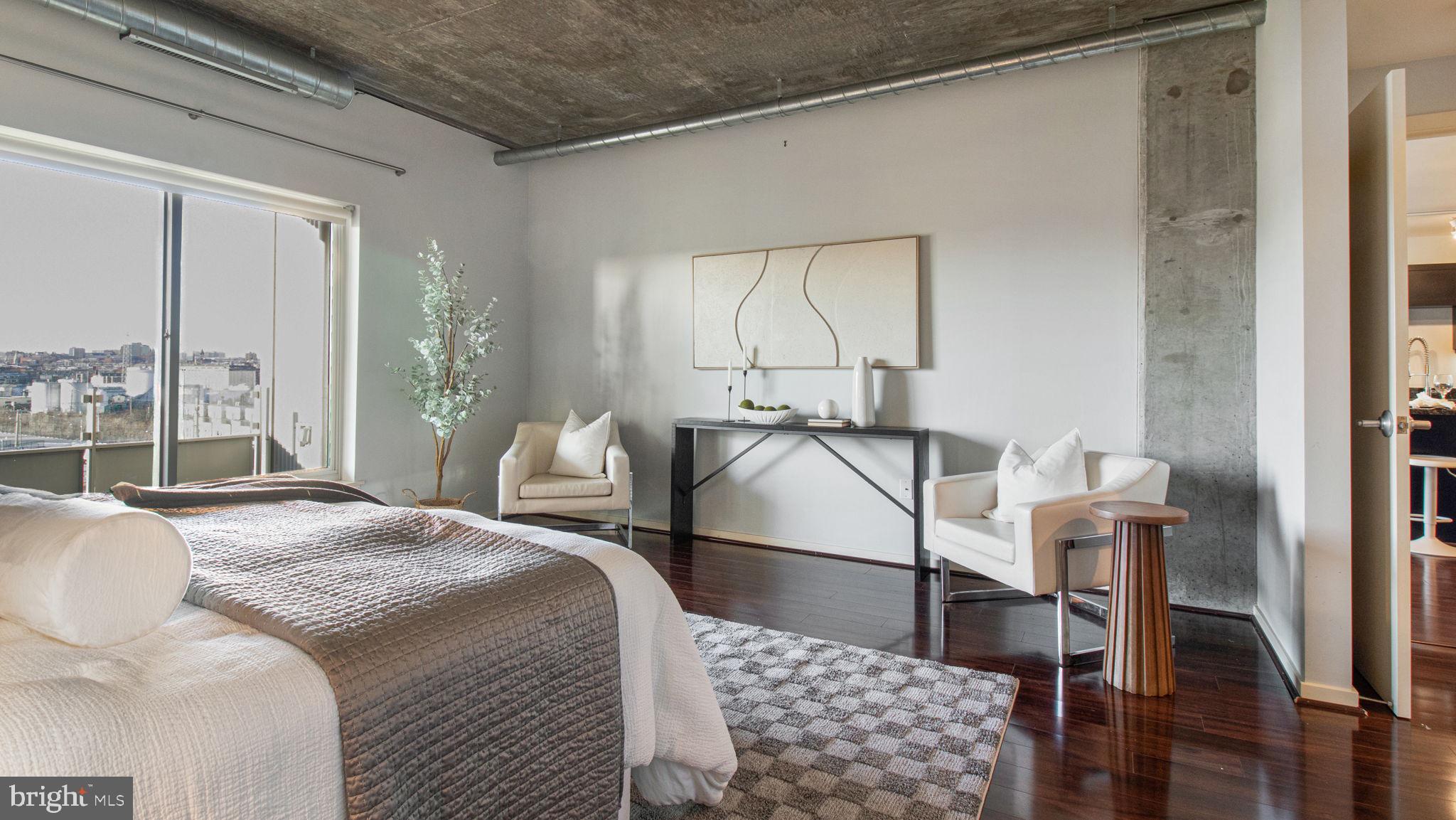 LOCUST POINT - Residential